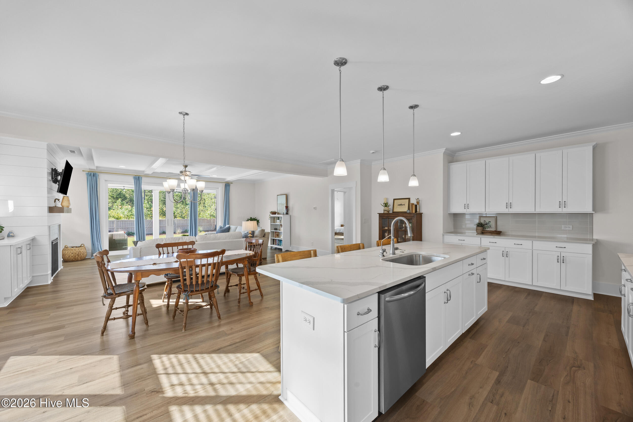 90 E Singing Avenue Property Photo 4