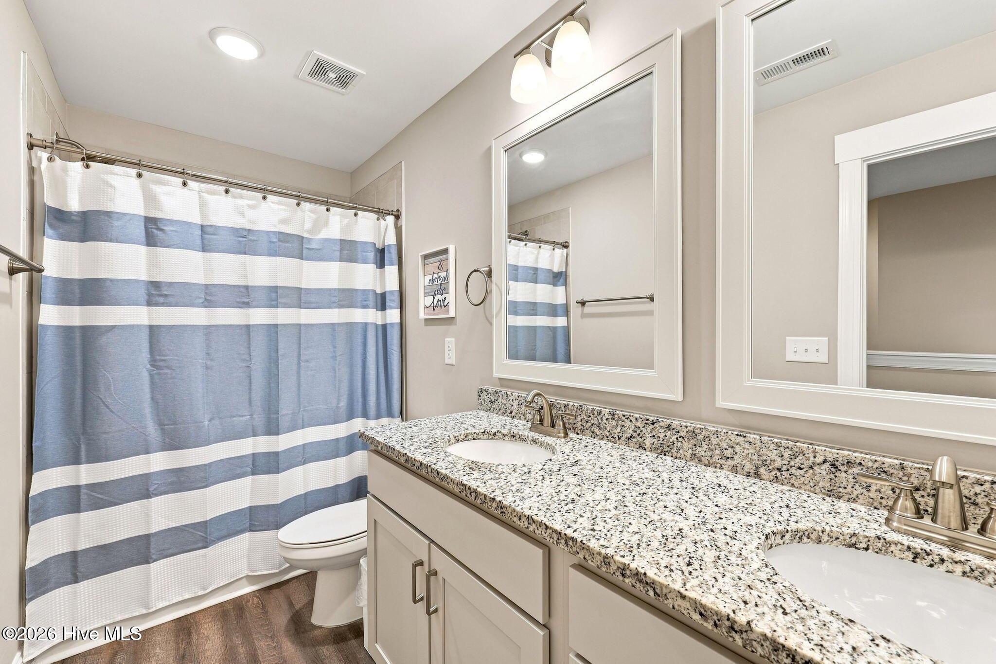 942 Greenbriar Drive Property Photo 31