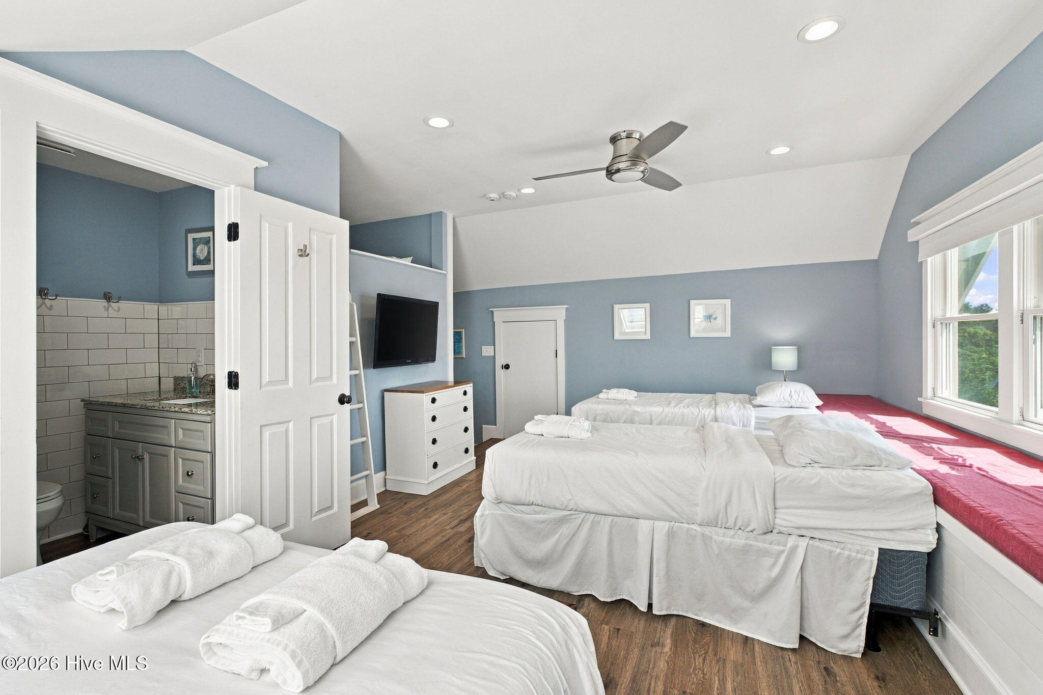3 Scotch Bonnet Lane # B Property Photo 50