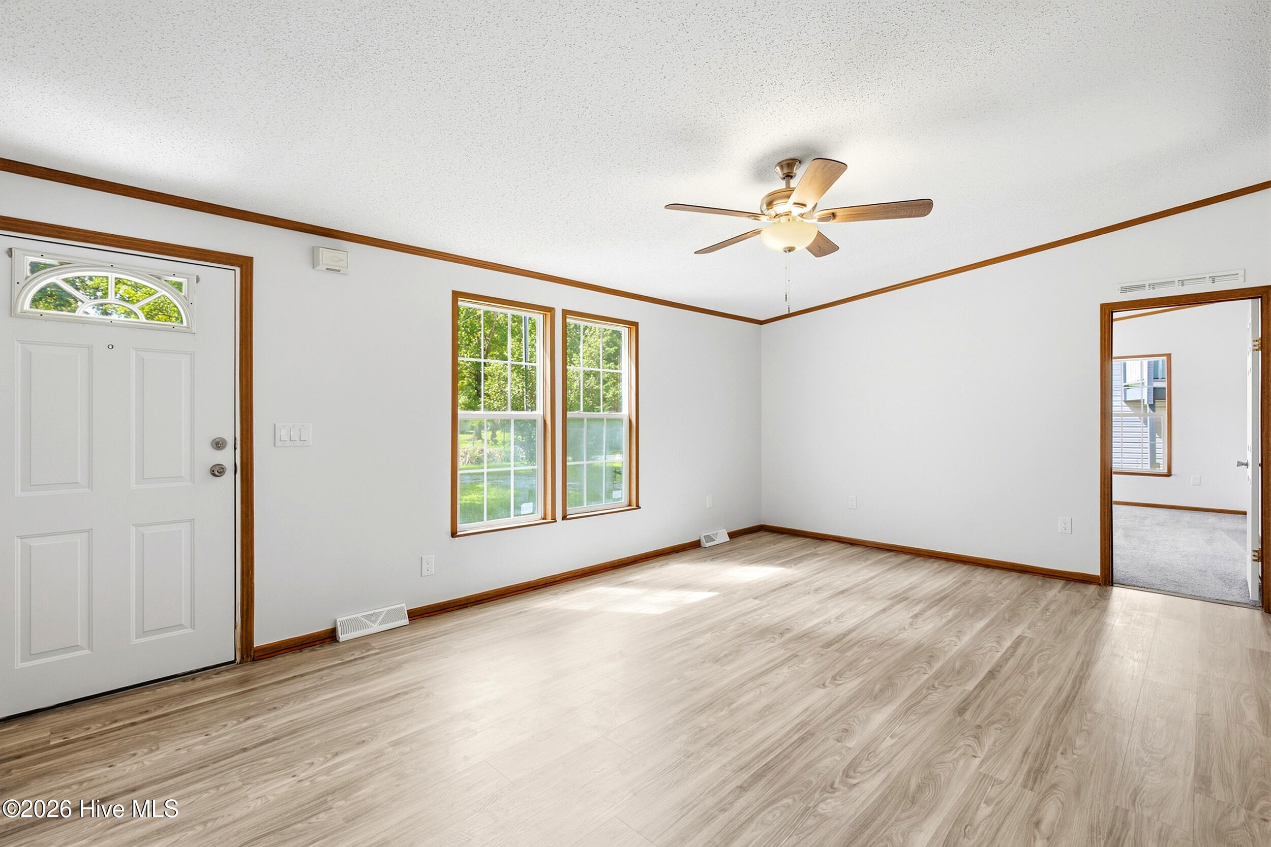 38 Thompson Court Property Photo 6