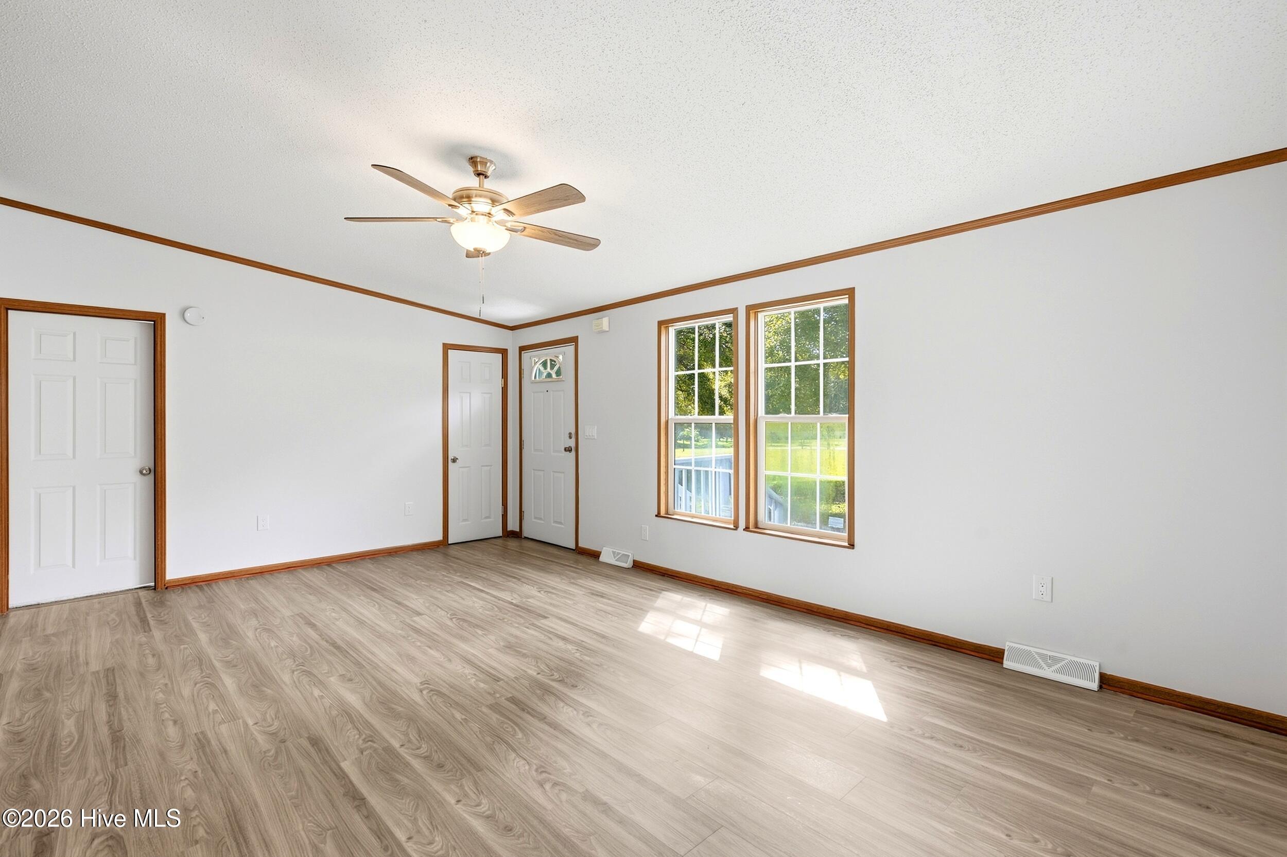 38 Thompson Court Property Photo 7