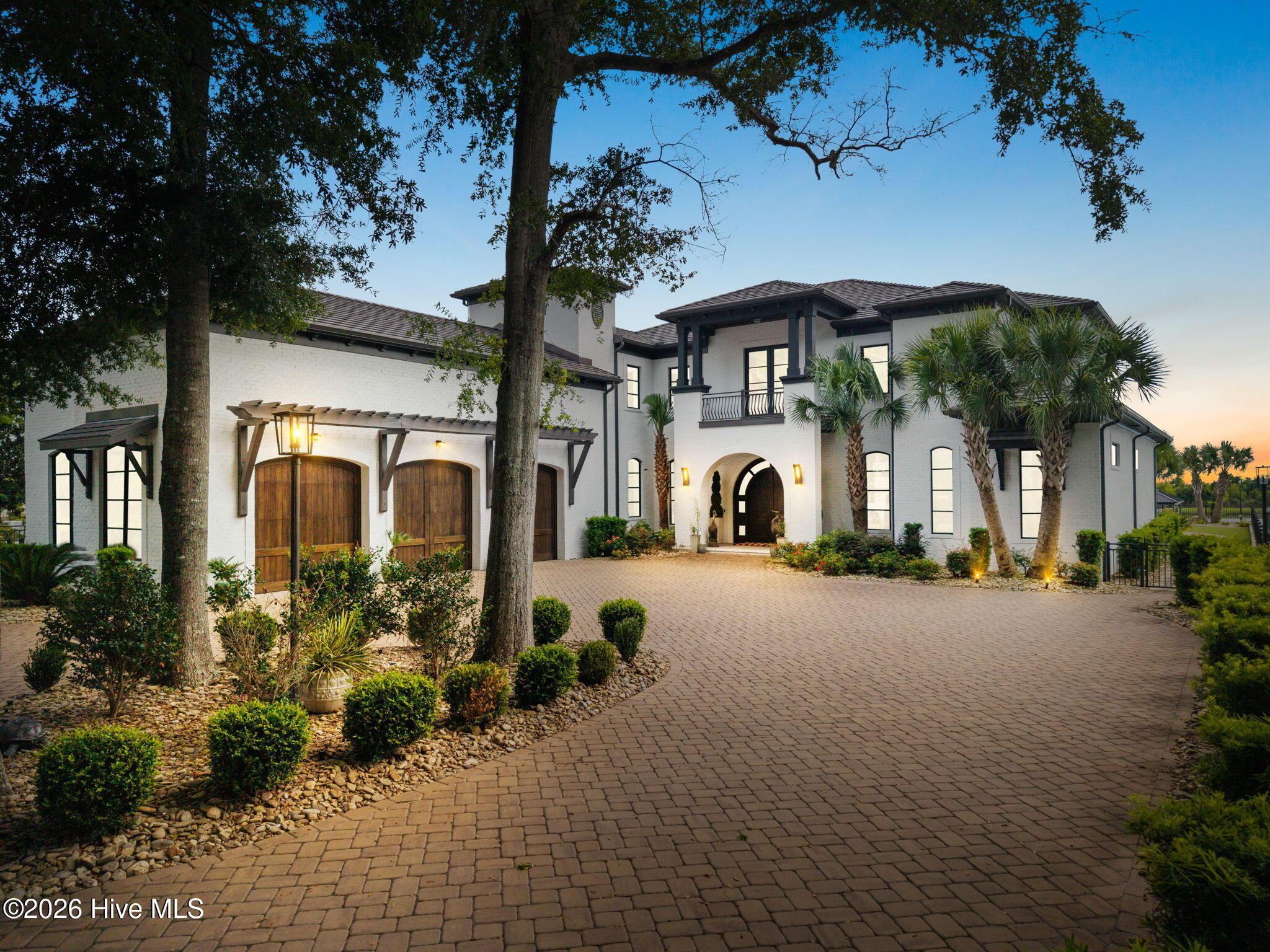 427 Shoreline Drive W Property Photo 1