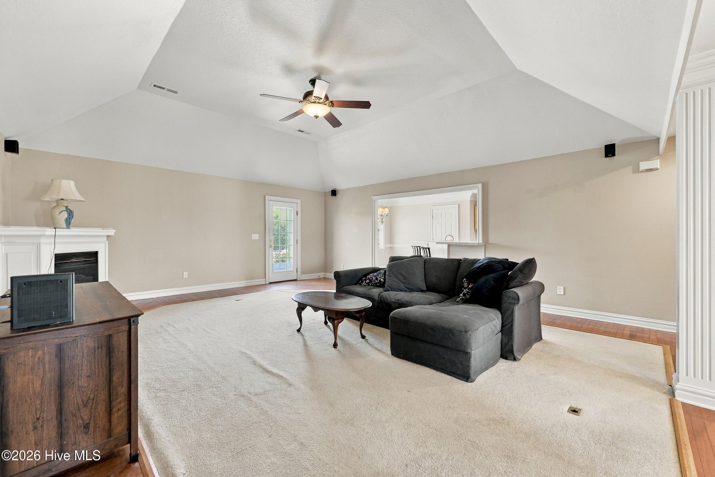 124 Camden Avenue Property Photo 18