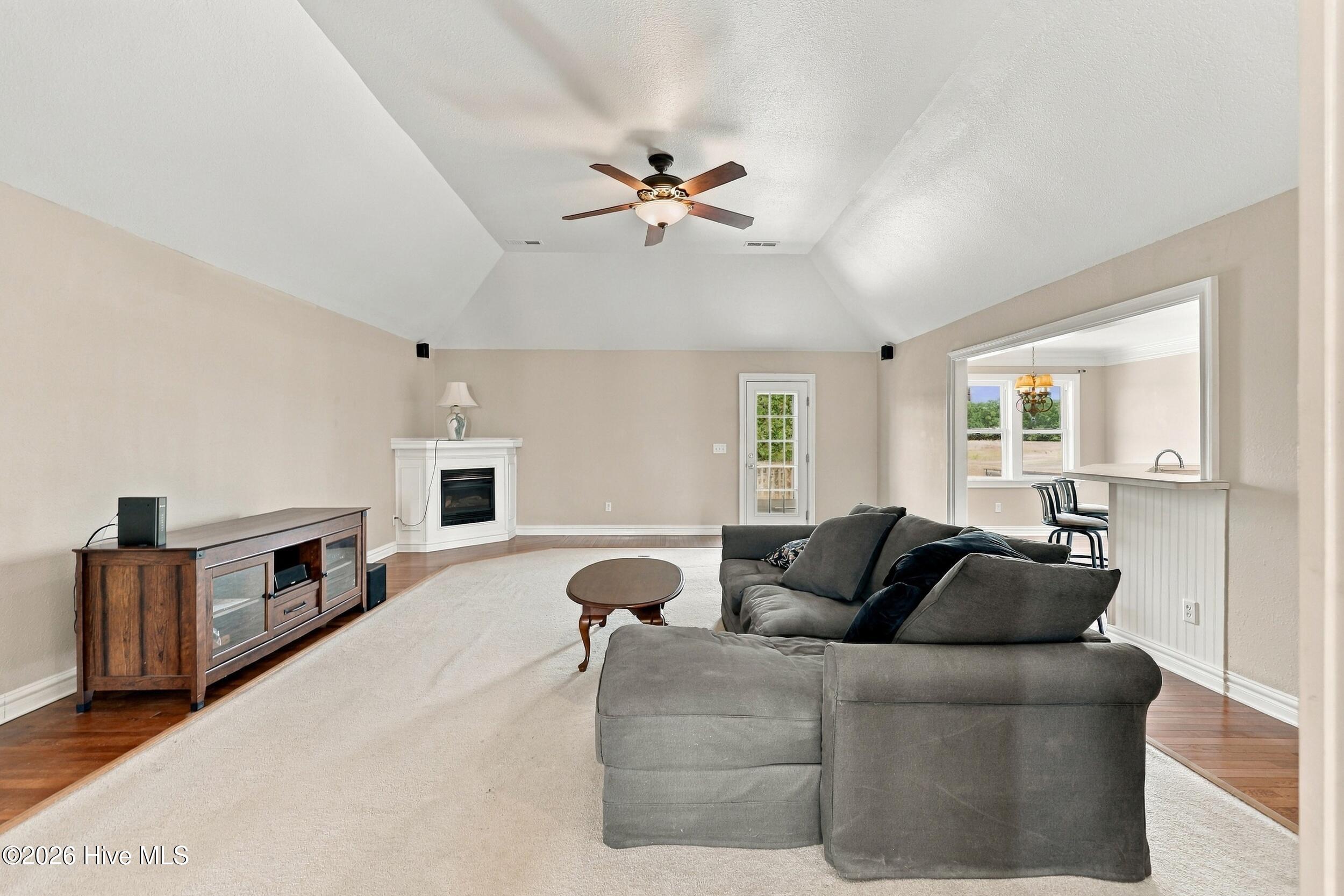 124 Camden Avenue Property Photo 19
