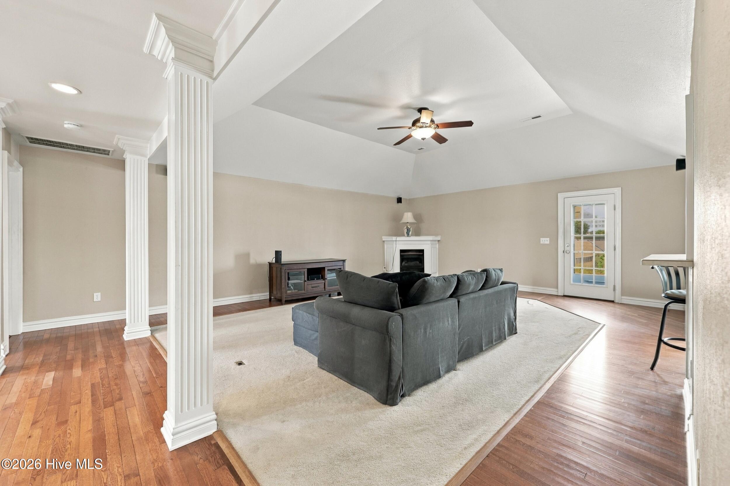 124 Camden Avenue Property Photo 20