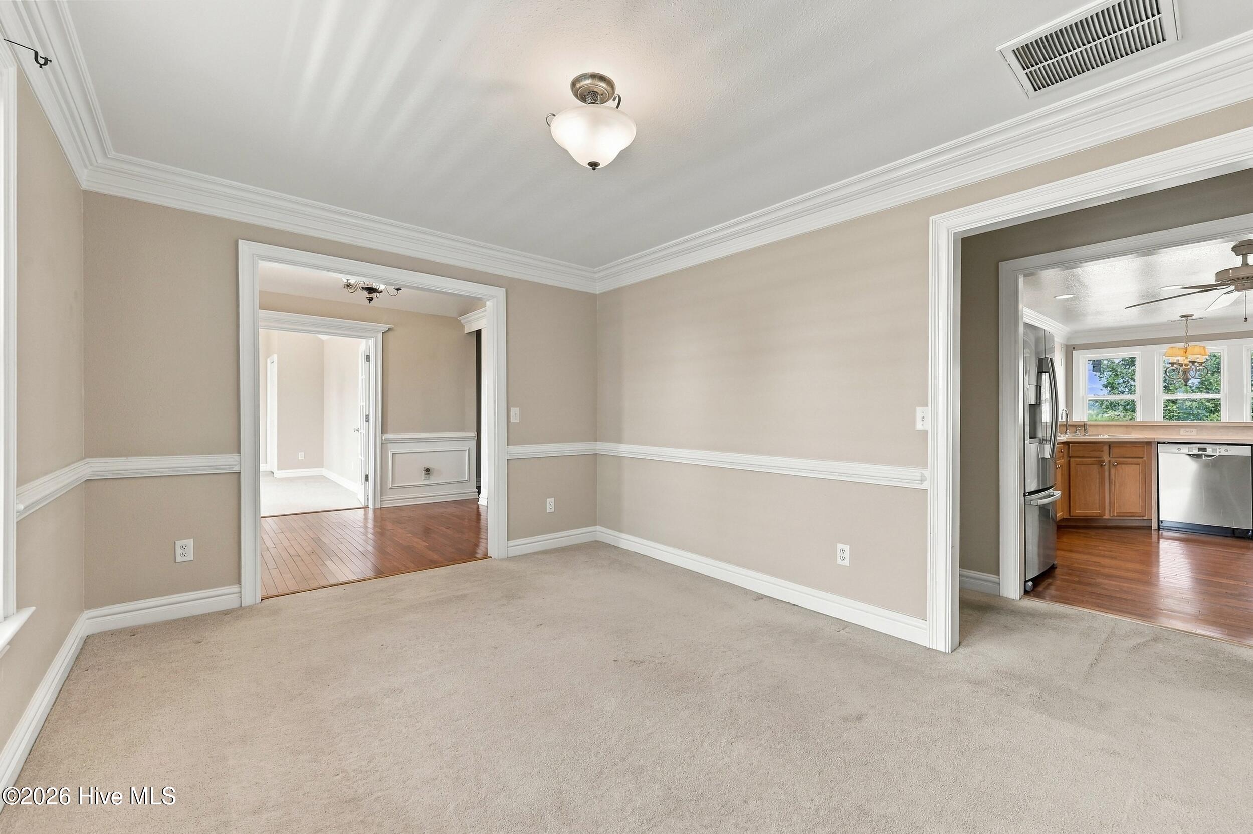 124 Camden Avenue Property Photo 28