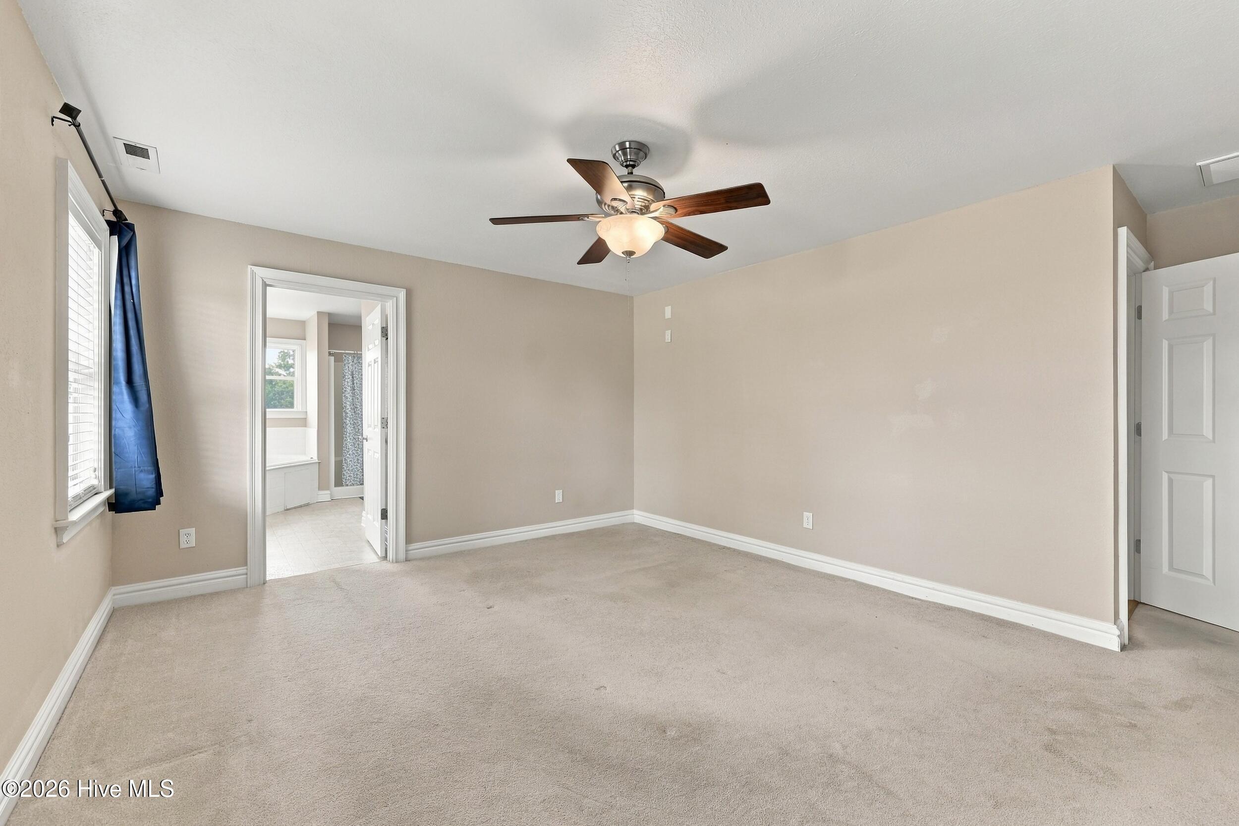 124 Camden Avenue Property Photo 32