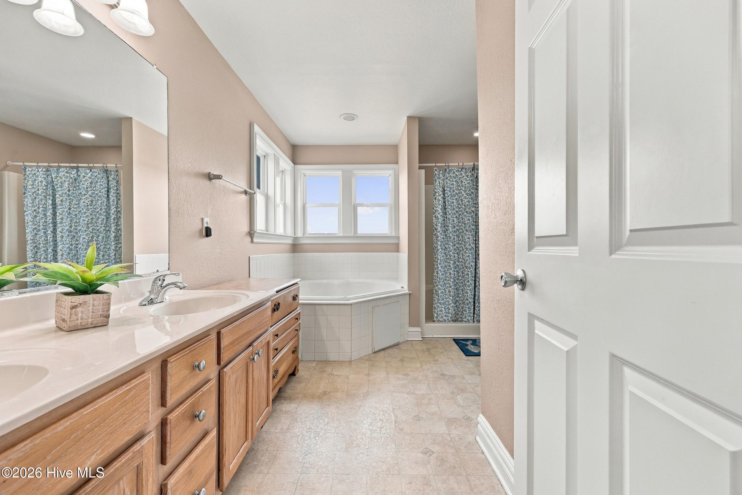 124 Camden Avenue Property Photo 33