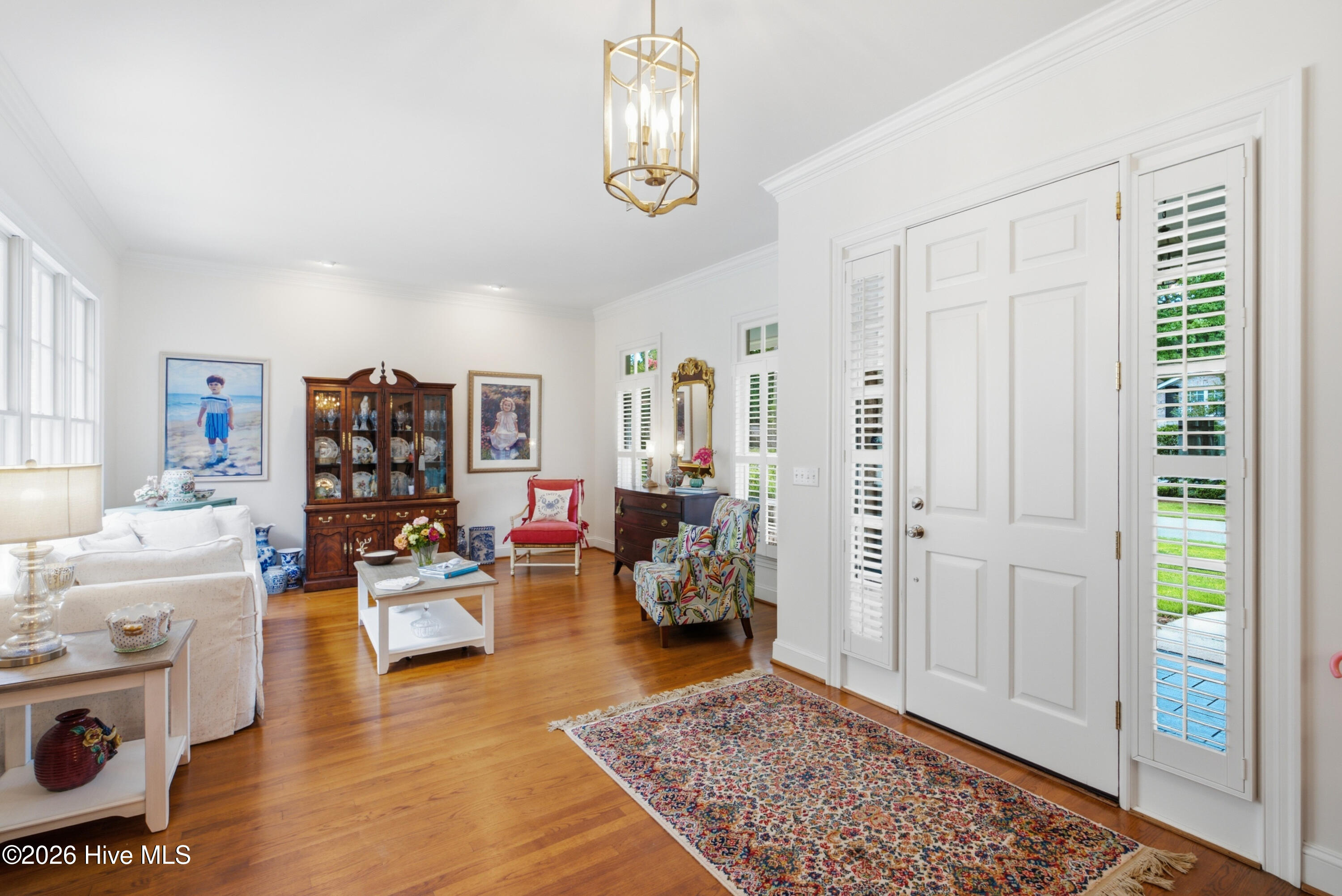 1109 Congressional Lane Property Photo 4