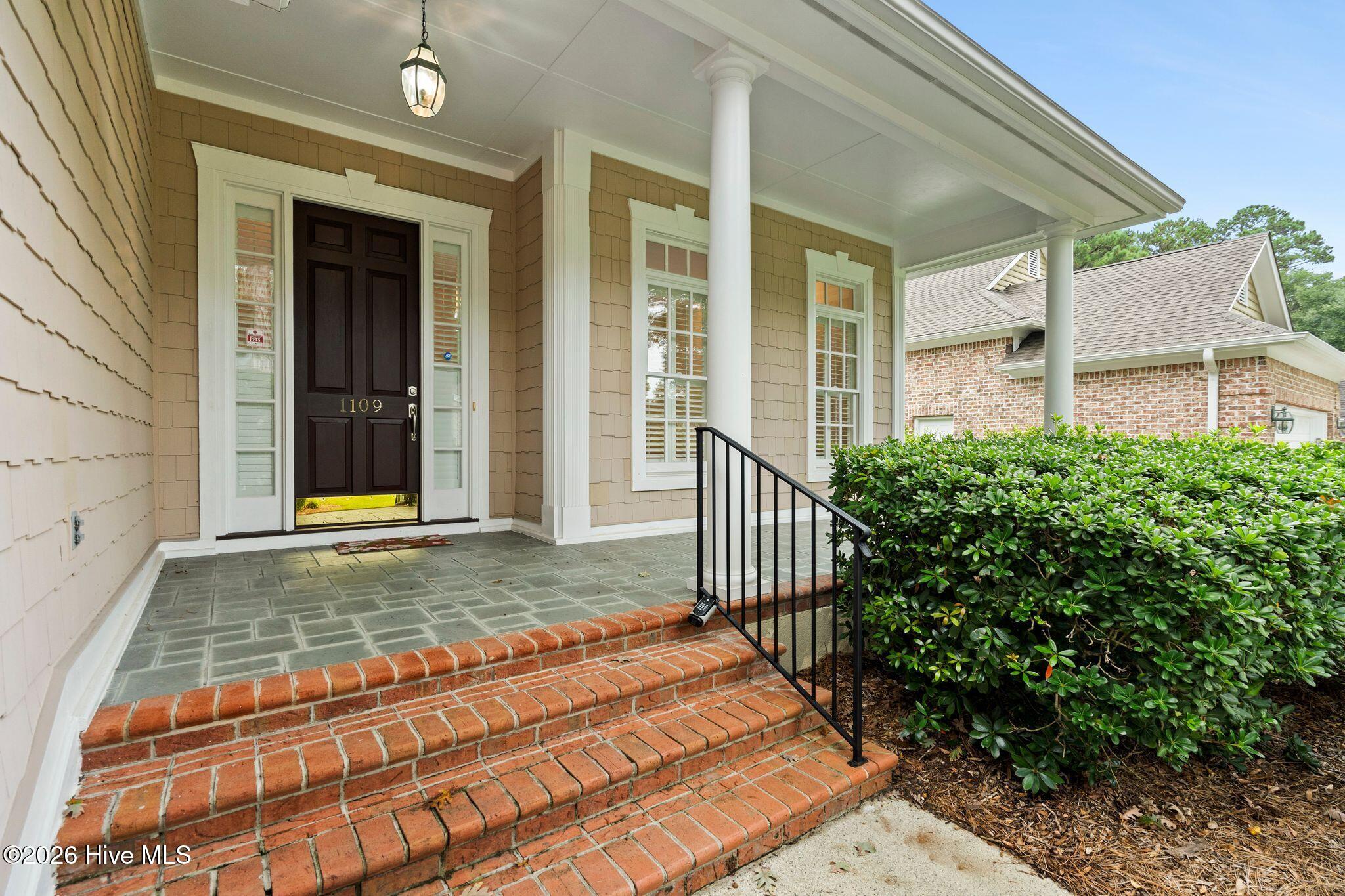 1109 Congressional Lane Property Photo 18