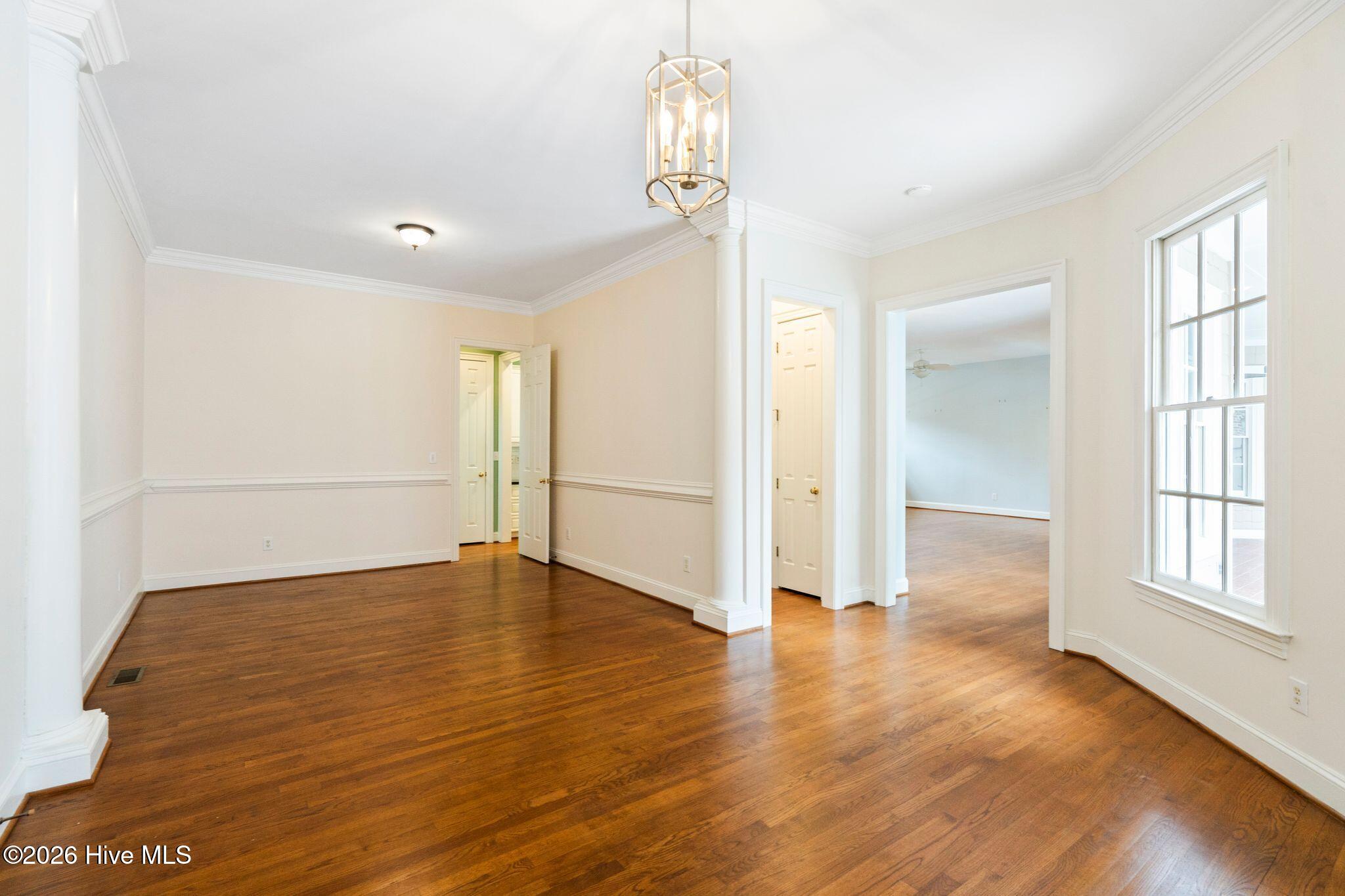 1109 Congressional Lane Property Photo 24