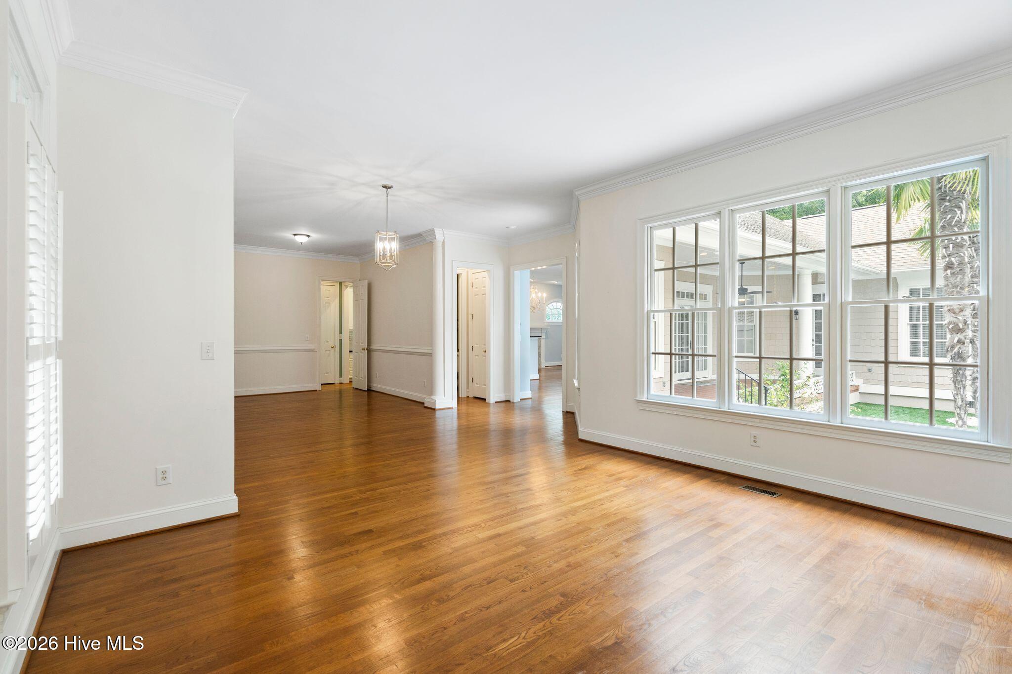 1109 Congressional Lane Property Photo 29