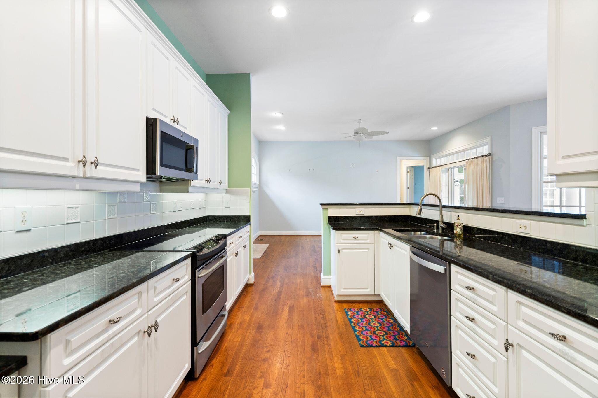 1109 Congressional Lane Property Photo 36