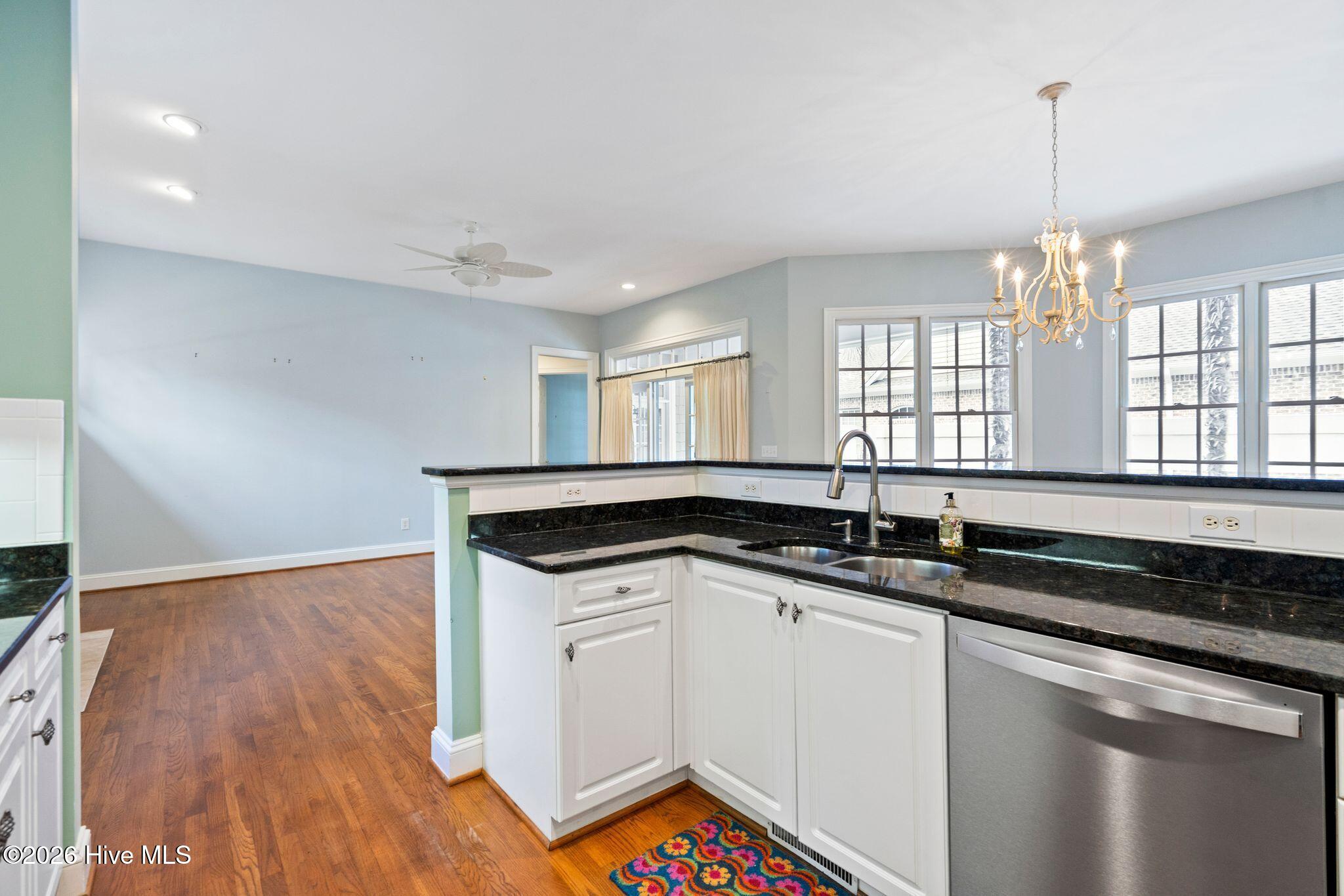 1109 Congressional Lane Property Photo 37