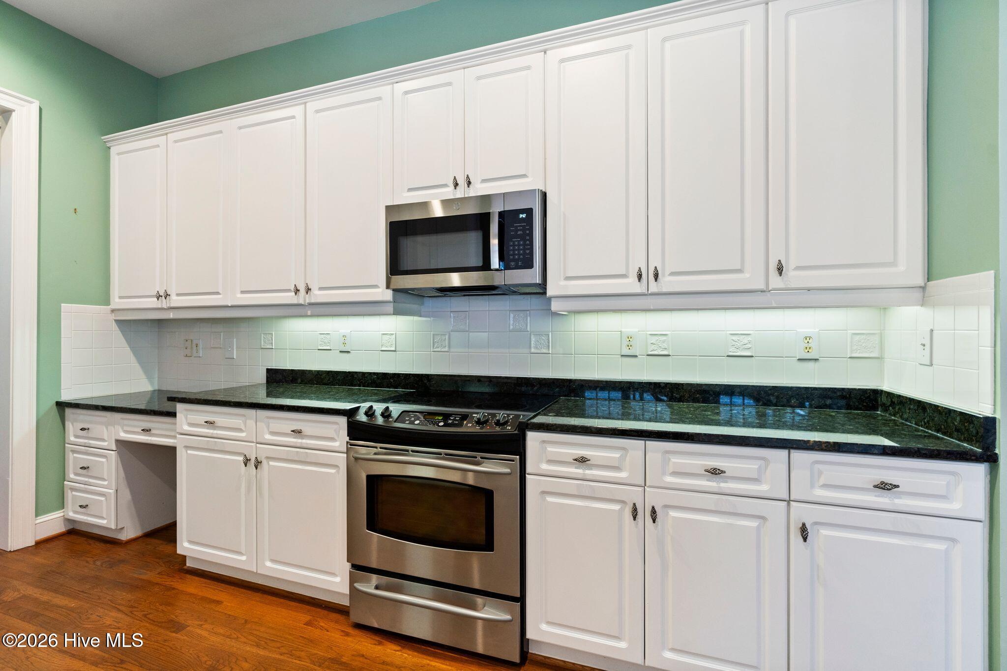 1109 Congressional Lane Property Photo 40