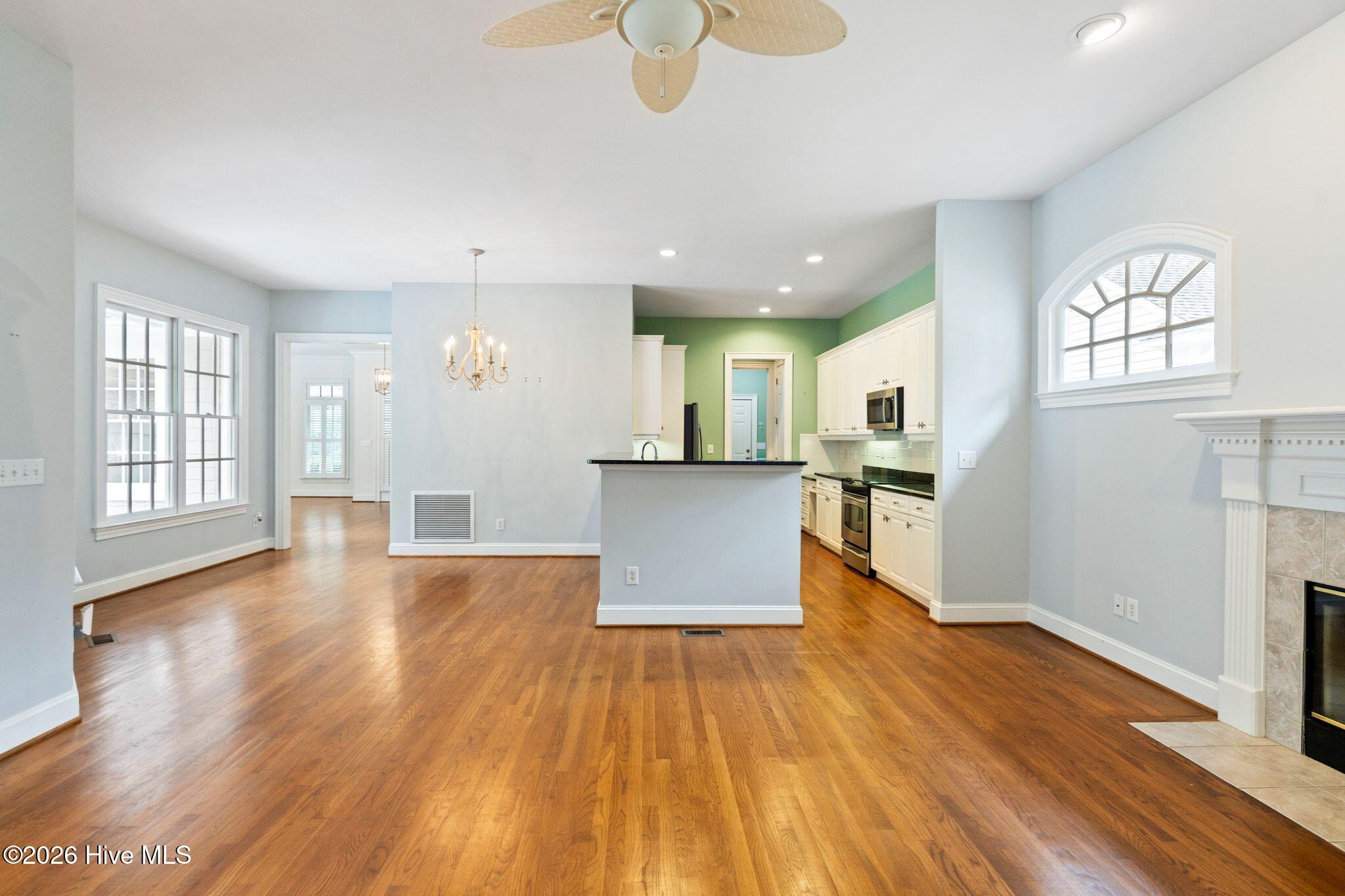 1109 Congressional Lane Property Photo 43
