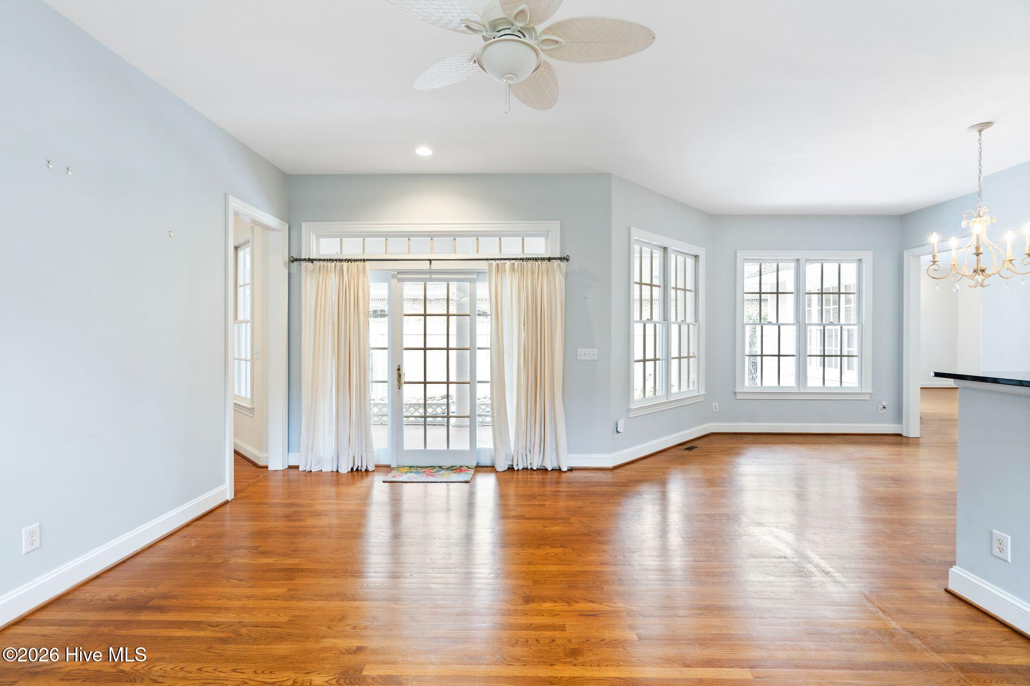 1109 Congressional Lane Property Photo 47