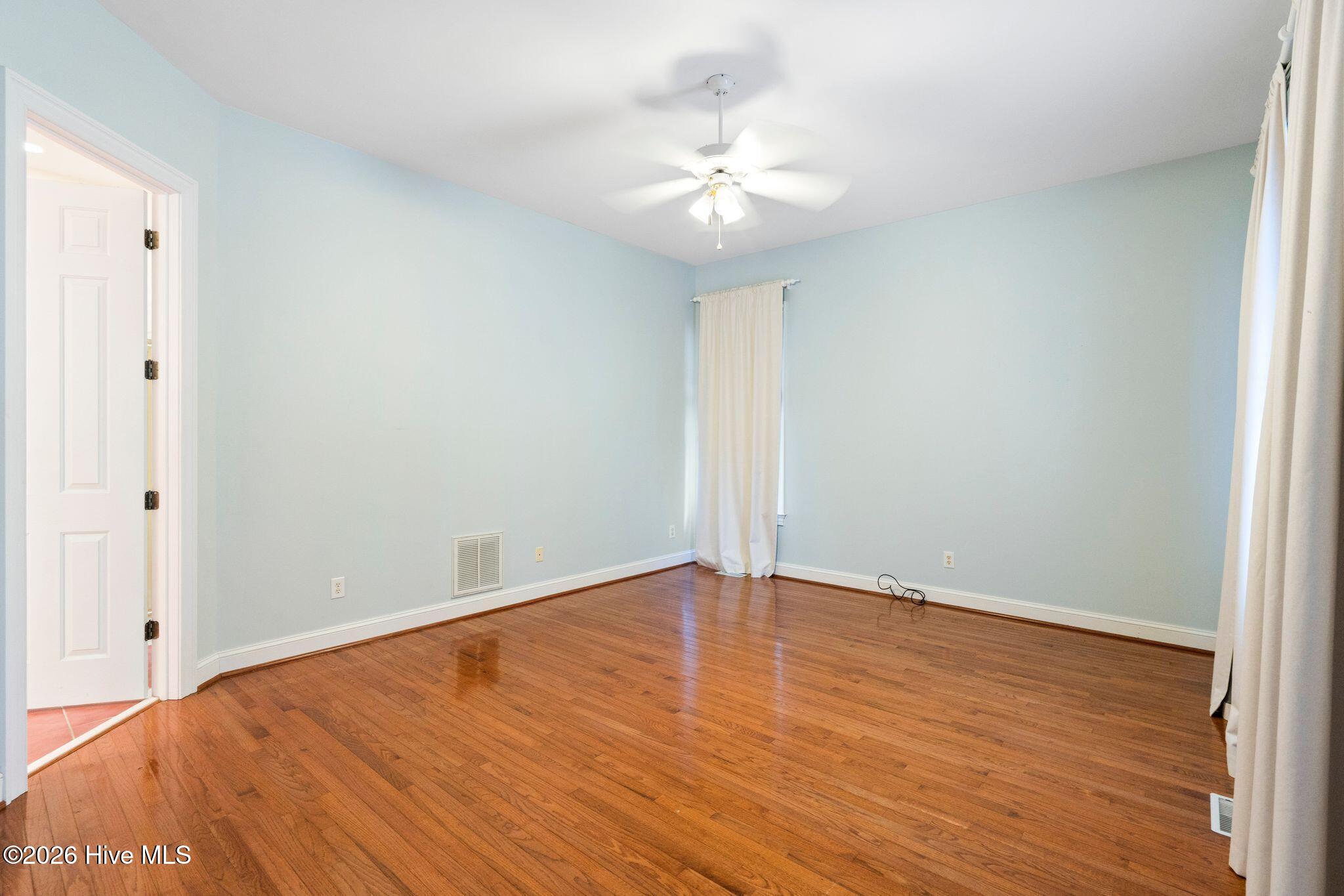 1109 Congressional Lane Property Photo 57