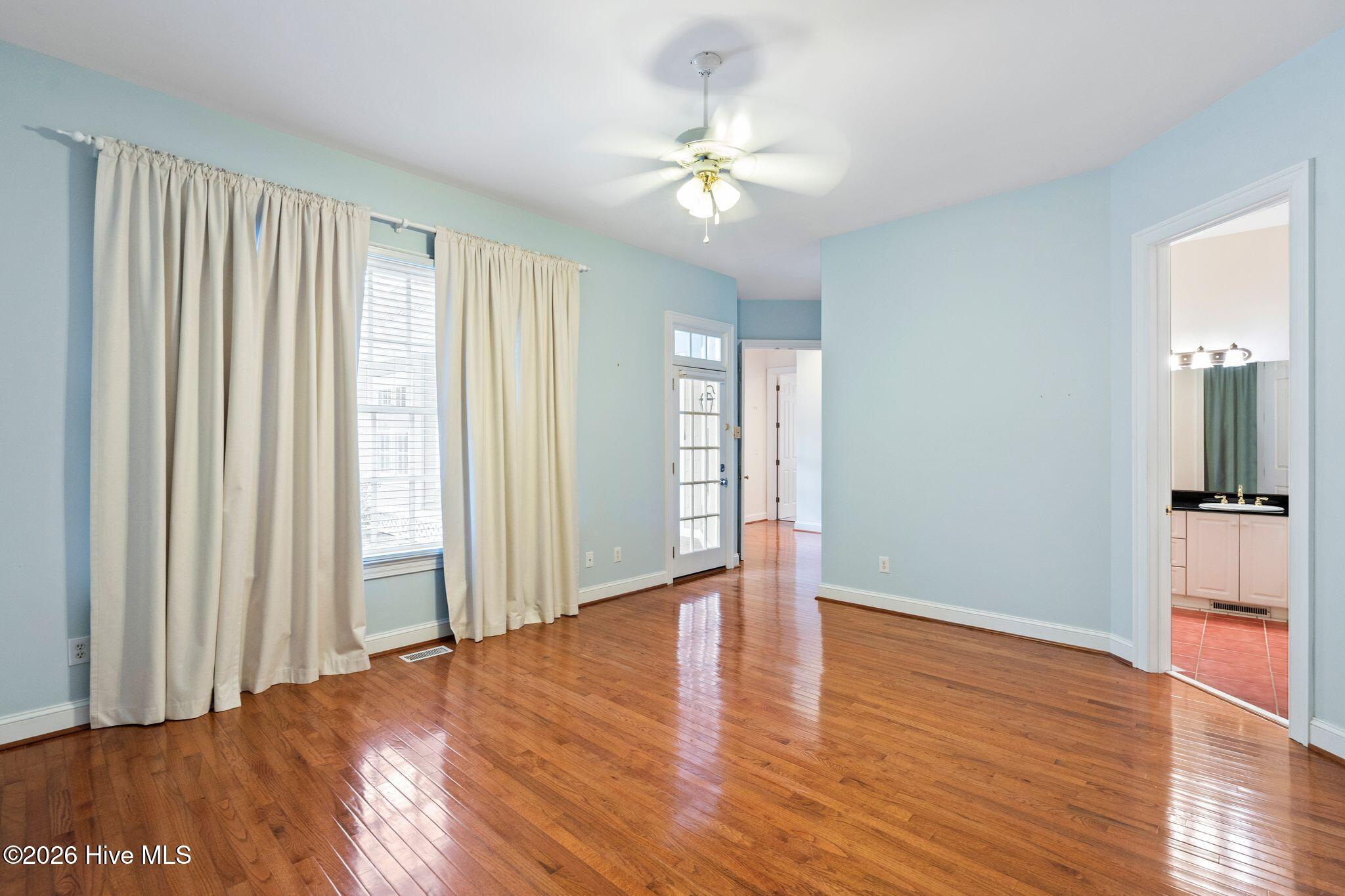 1109 Congressional Lane Property Photo 58