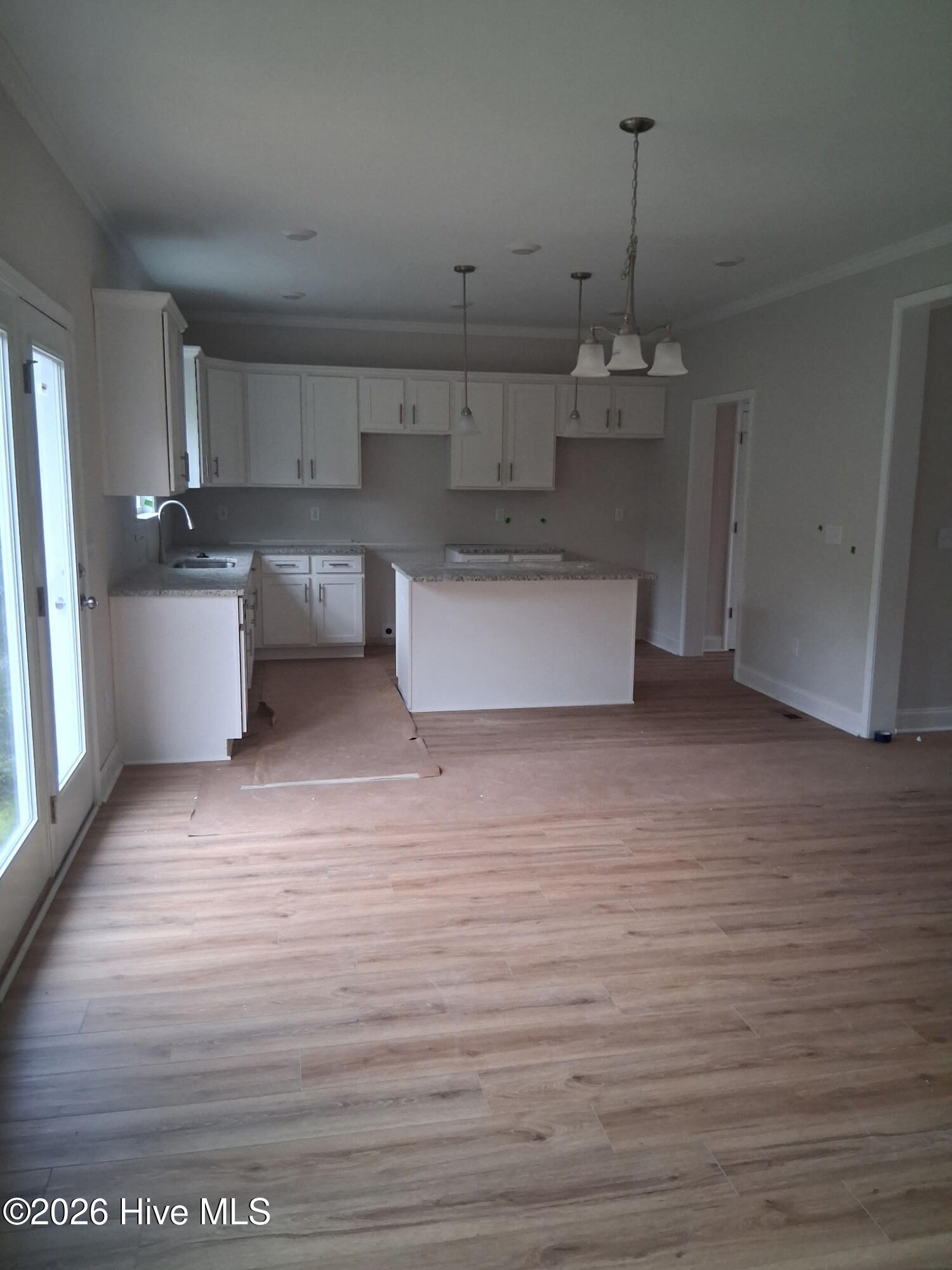 342 Amersham Way Property Photo 7