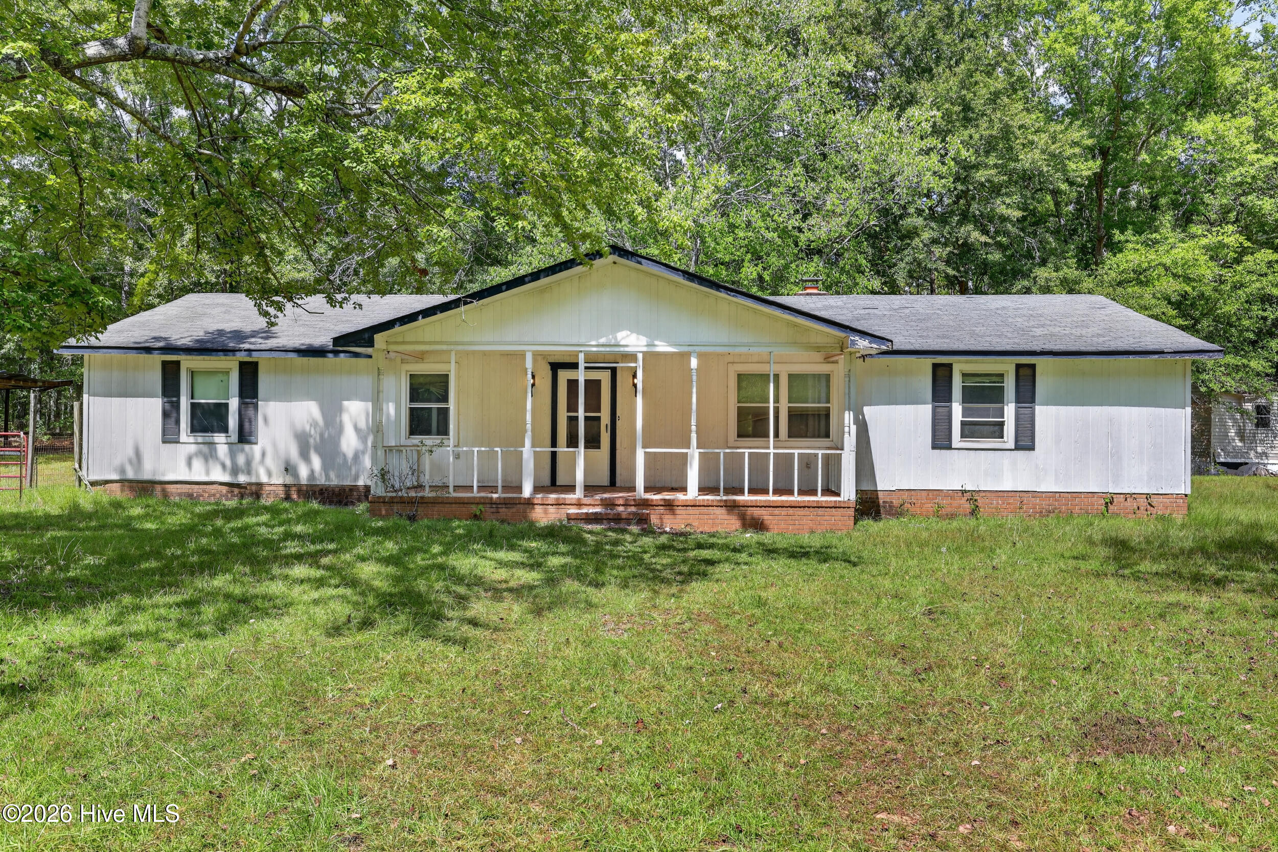 4070 Bath Edie Road Property Photo 1