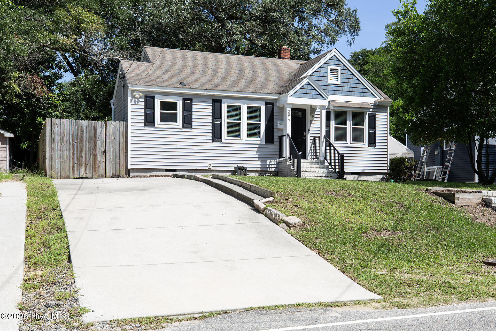 2017 Burnett Boulevard Property Photo 1