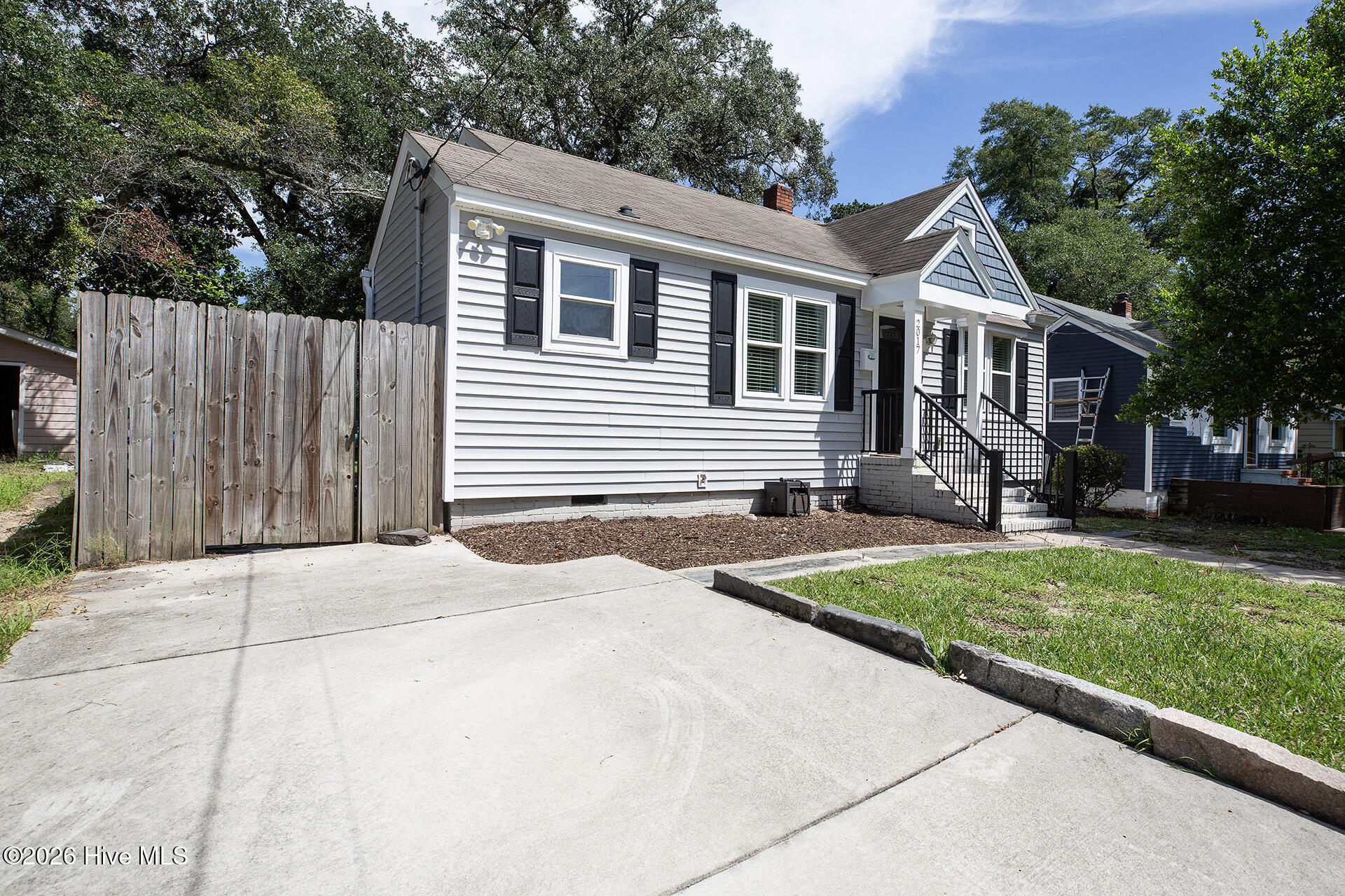 2017 Burnett Boulevard Property Photo 3