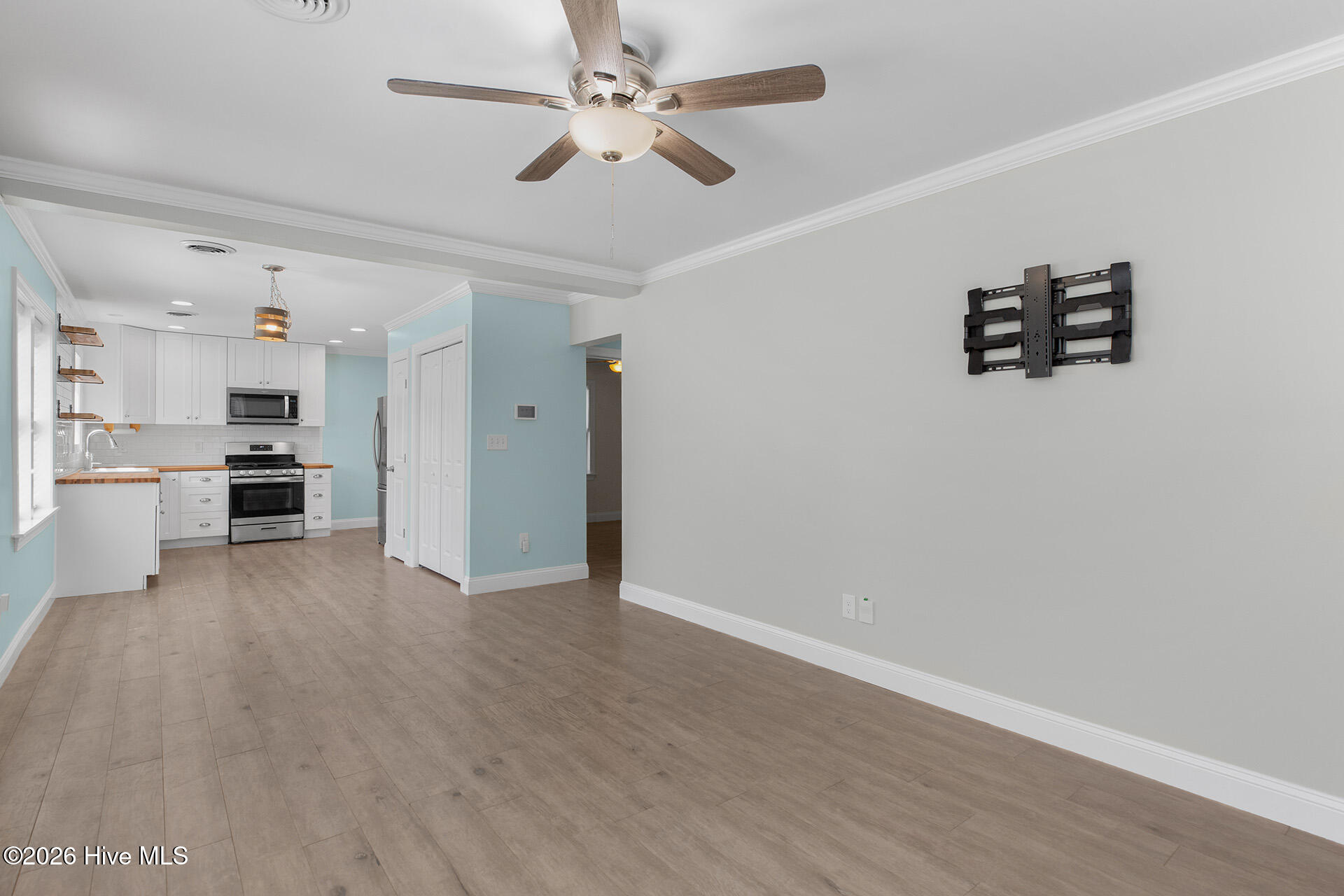 2017 Burnett Boulevard Property Photo 8