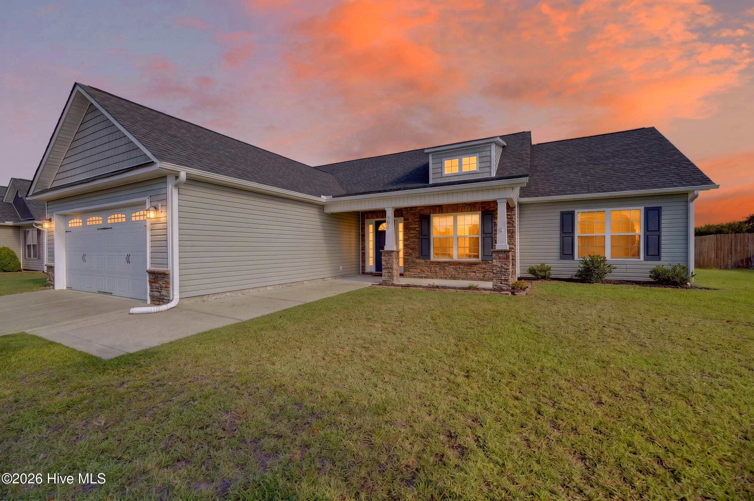 425 Meadowlark Drive Property Photo 1