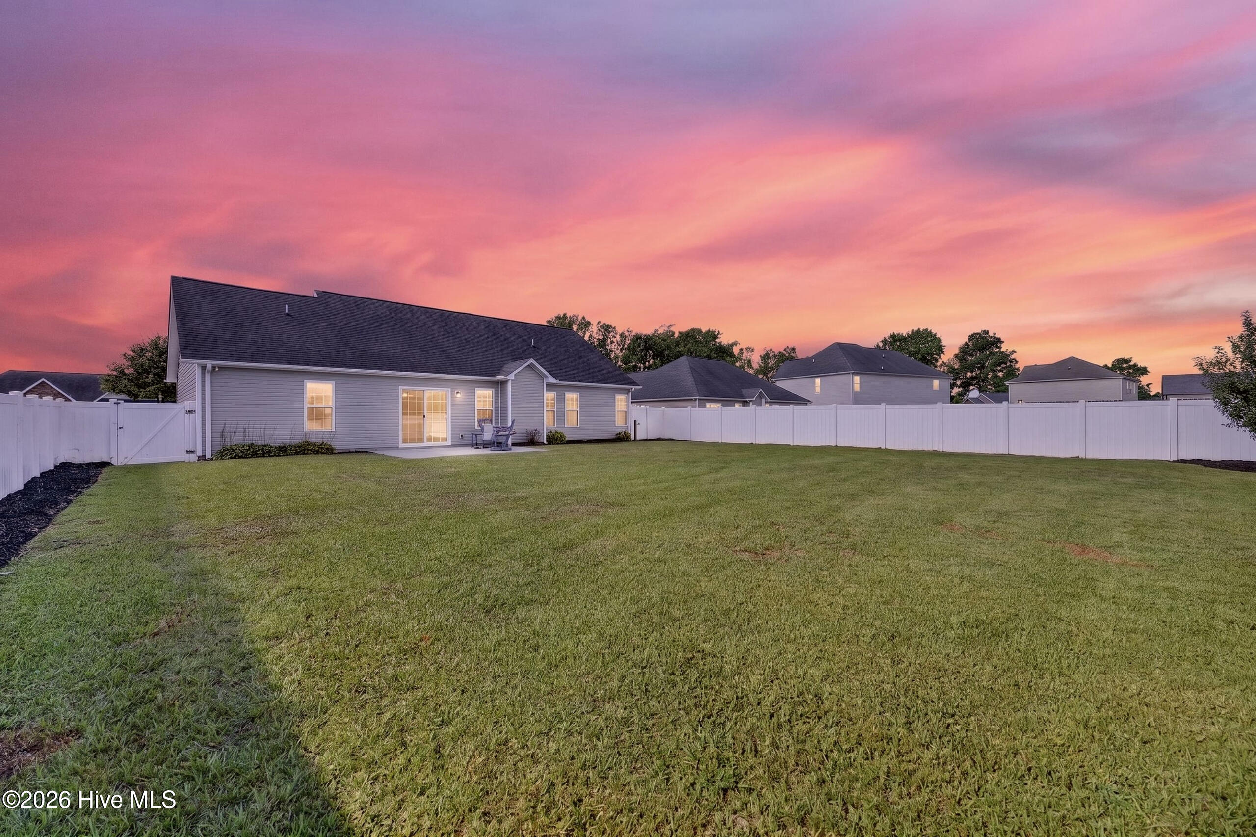 425 Meadowlark Drive Property Photo 2