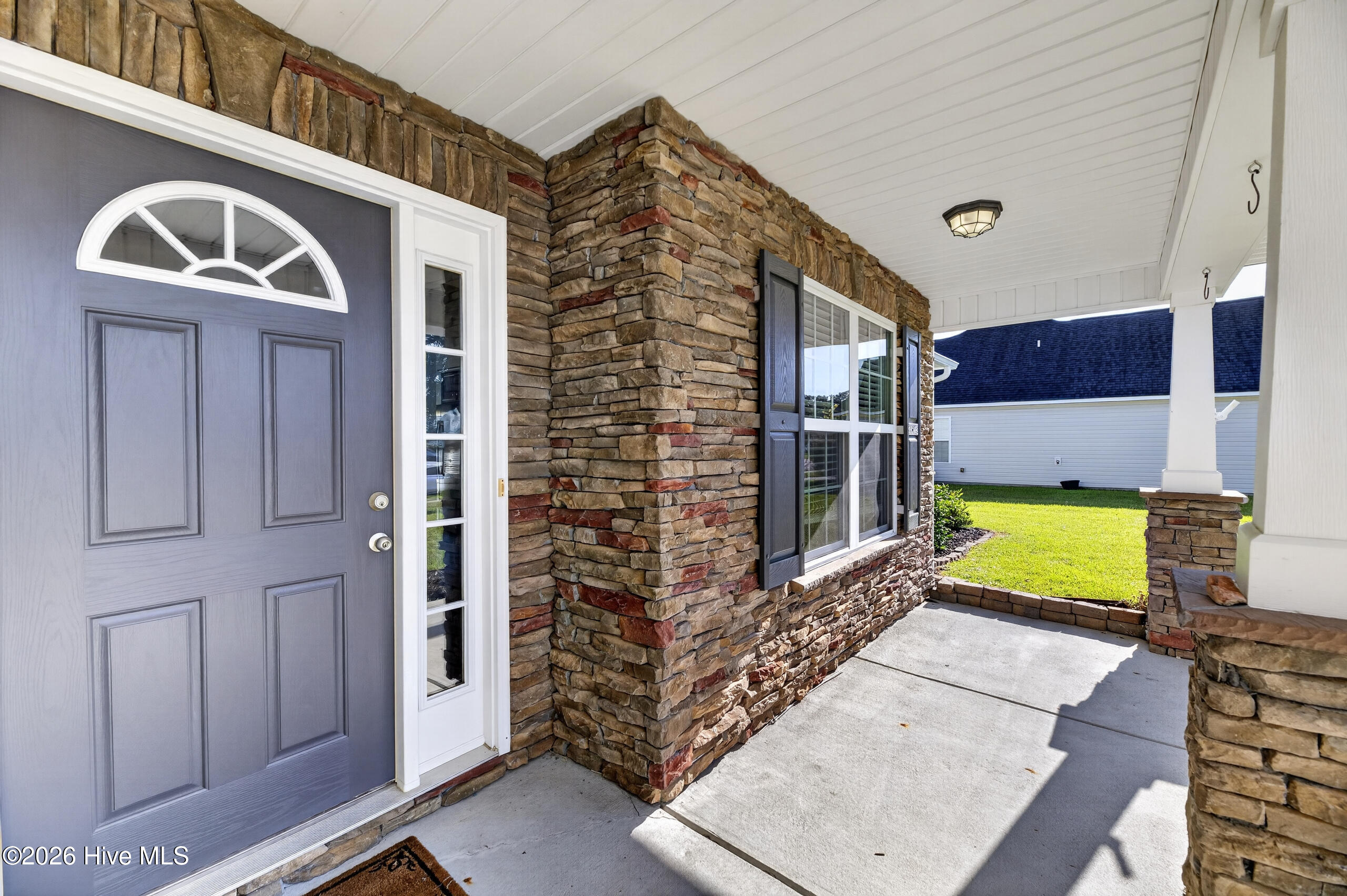 425 Meadowlark Drive Property Photo 4