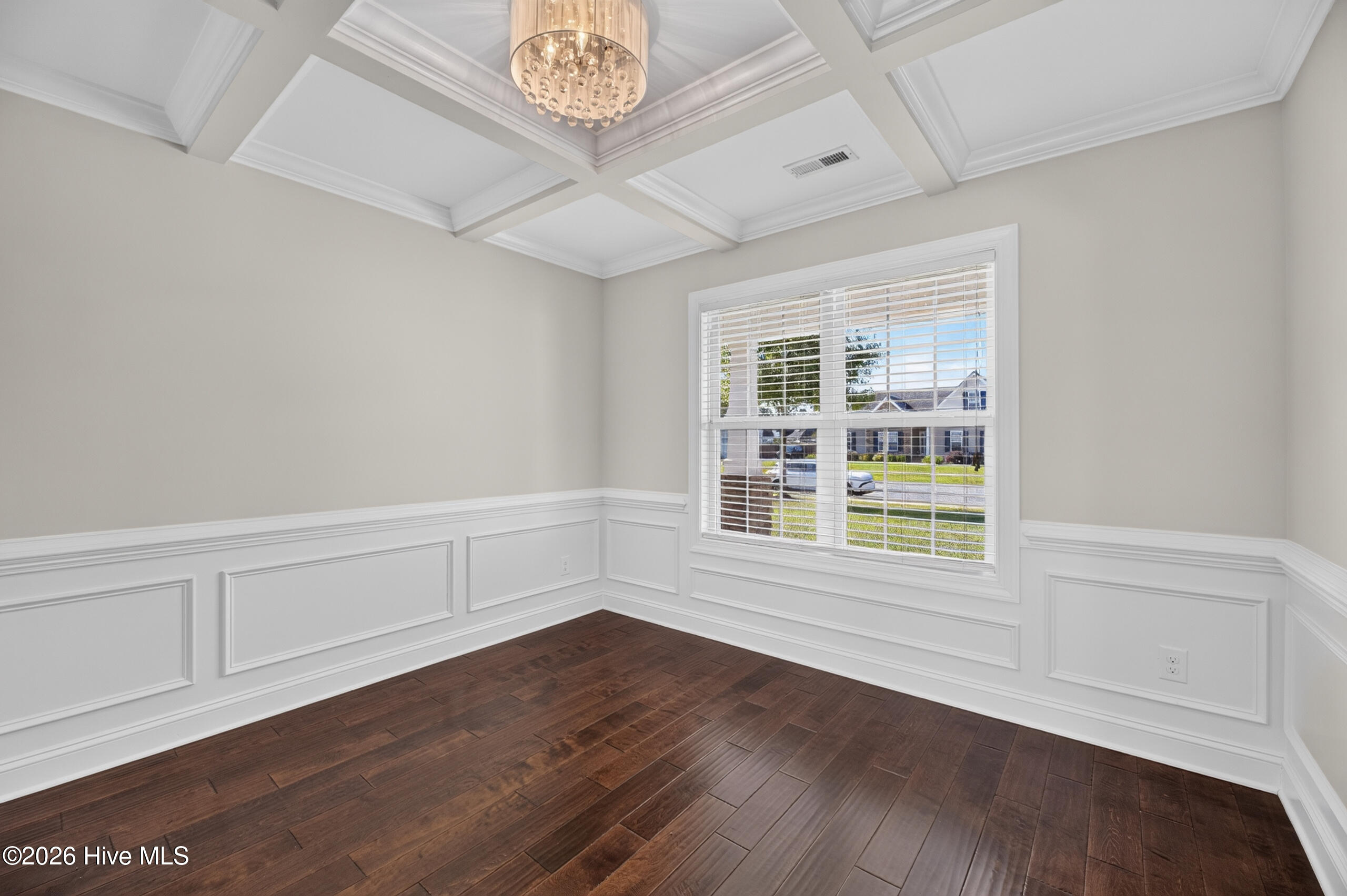 425 Meadowlark Drive Property Photo 6