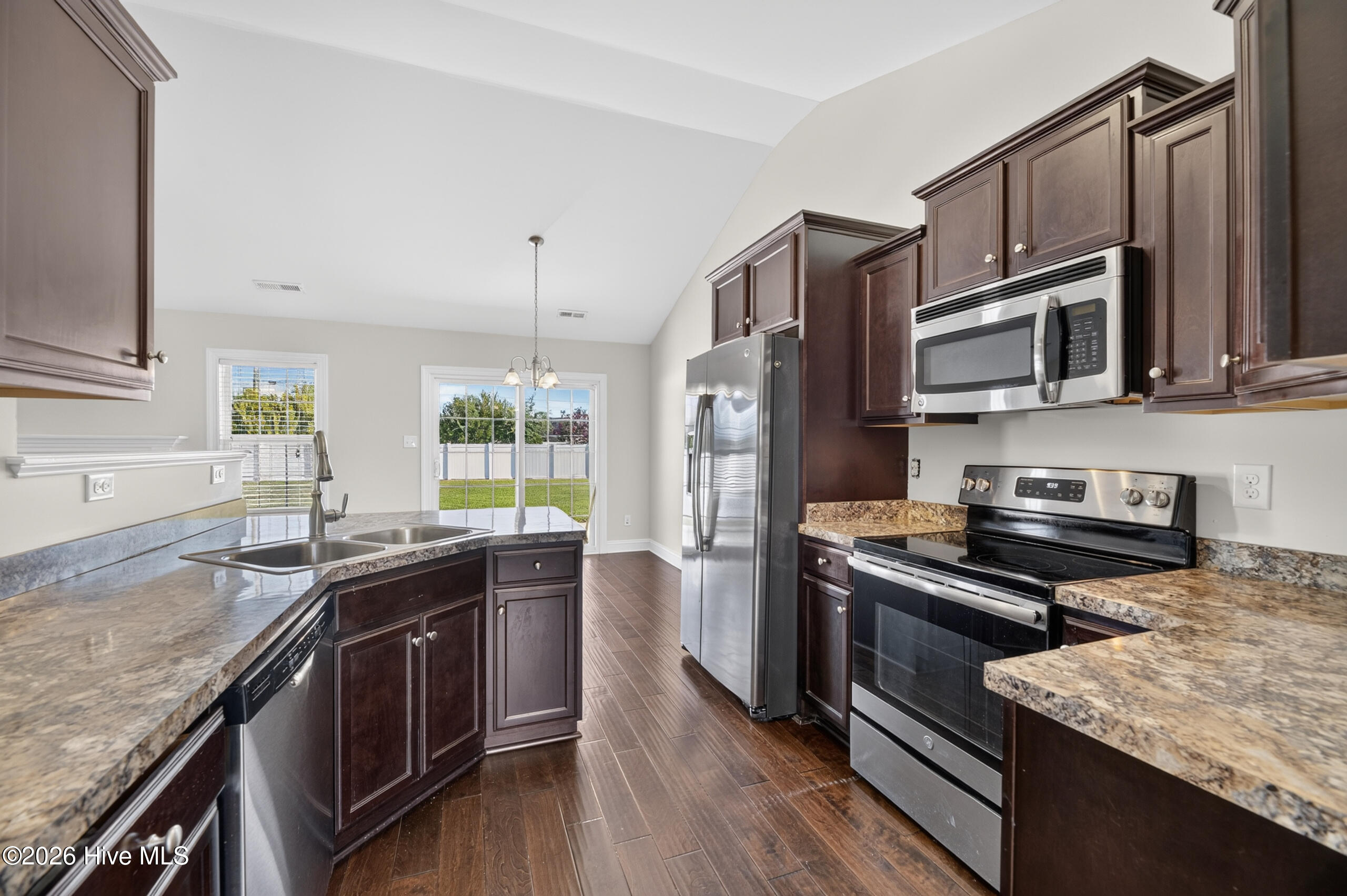 425 Meadowlark Drive Property Photo 10