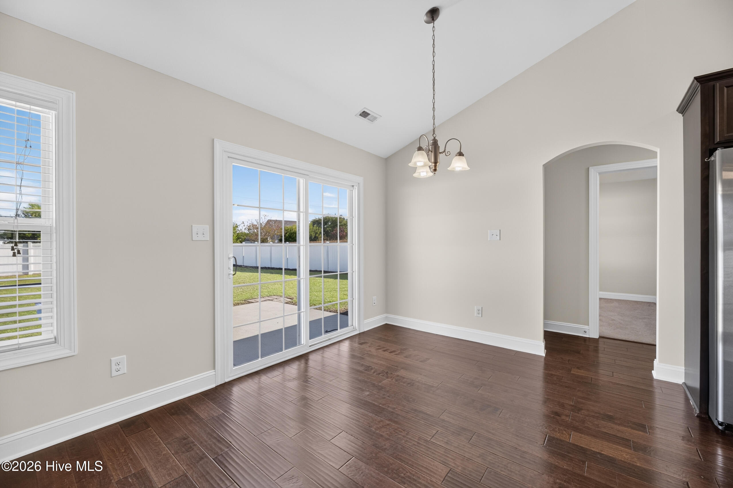 425 Meadowlark Drive Property Photo 12
