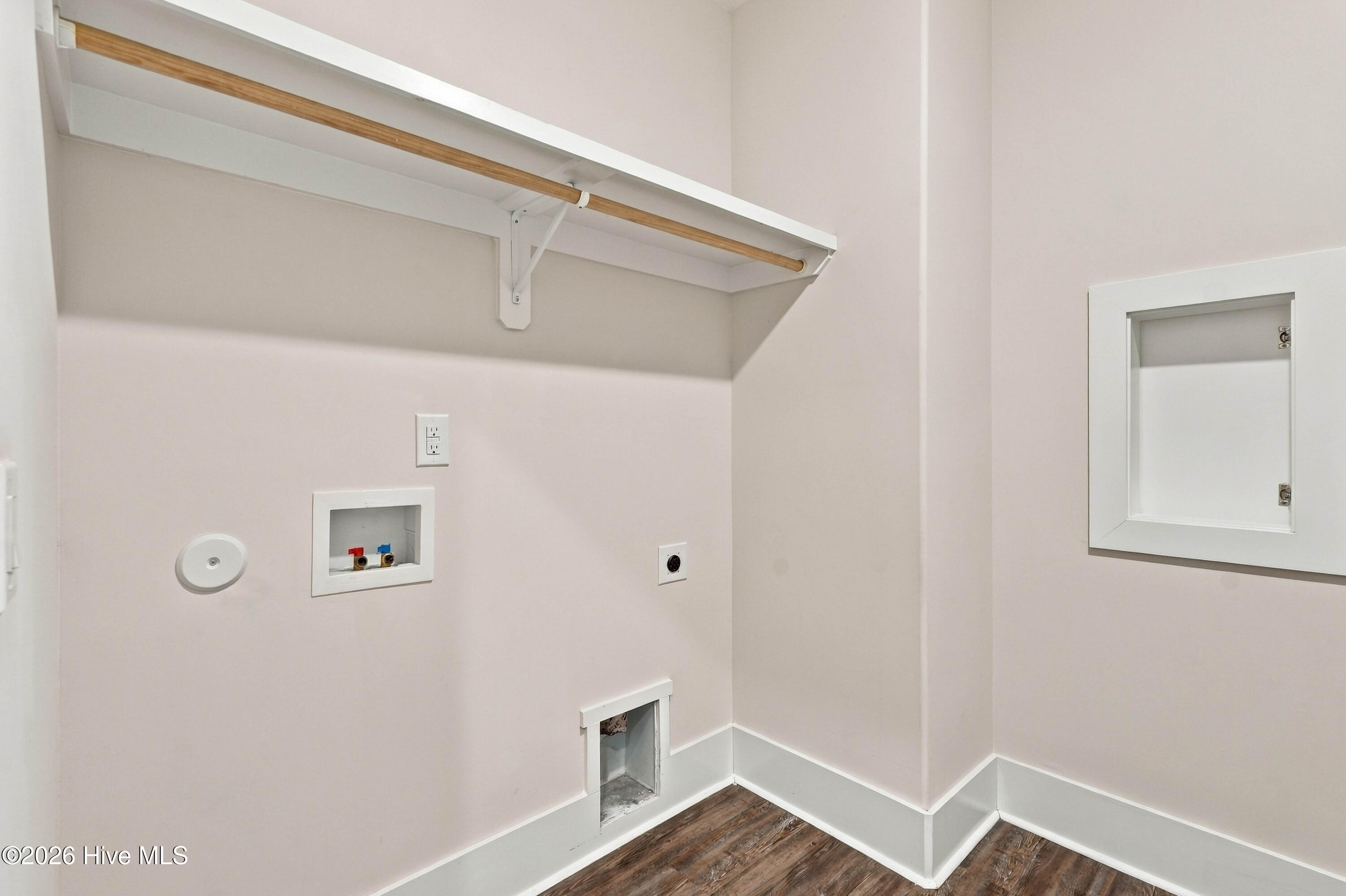 11 Lemongrass Court Property Photo 41