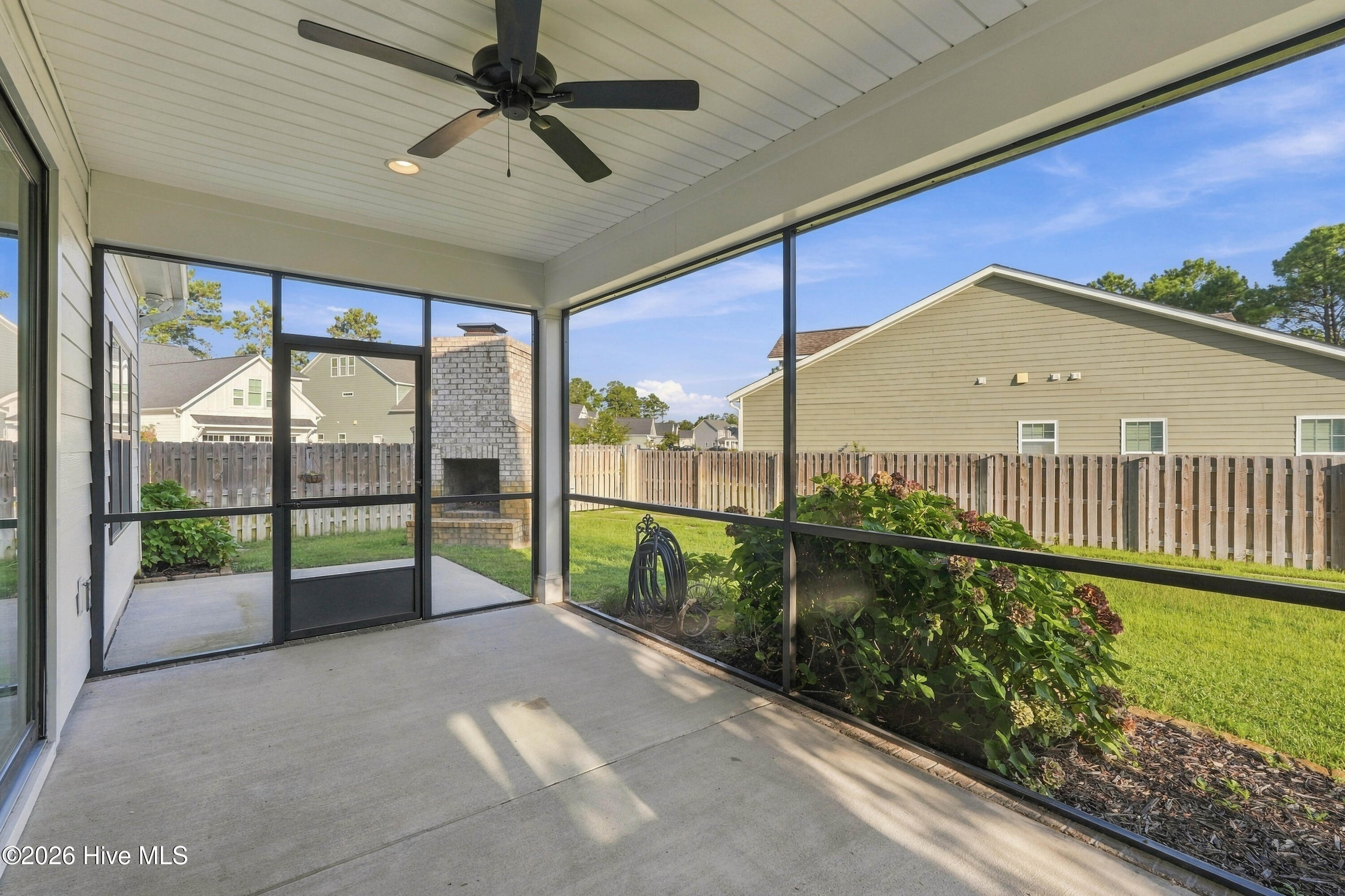 11 Lemongrass Court Property Photo 44