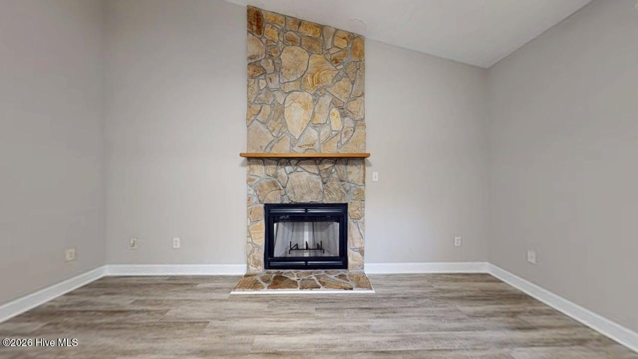 105 Spring Drive Property Photo 6