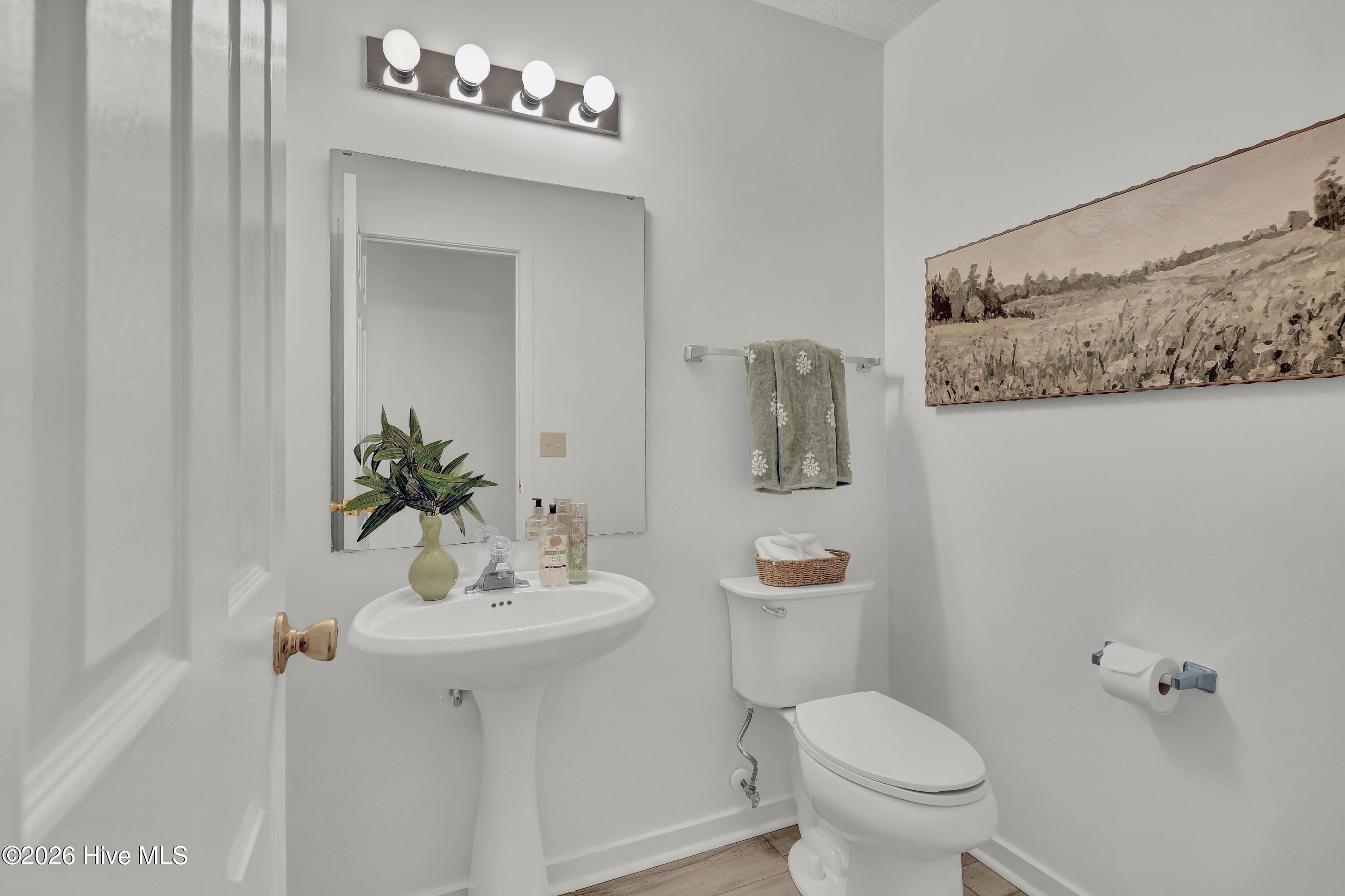 7213 Islamerta Place Property Photo 4