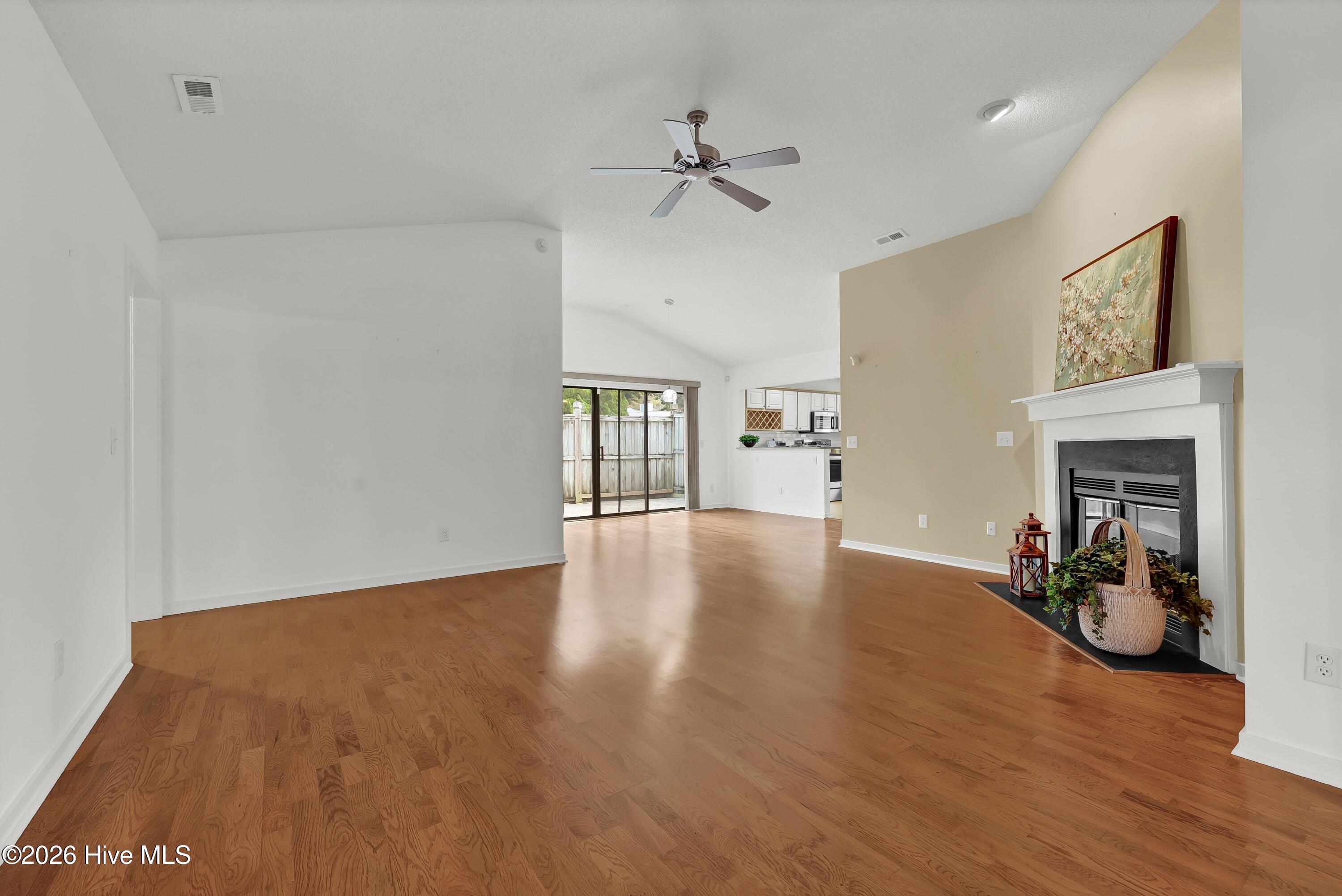 7213 Islamerta Place Property Photo 11