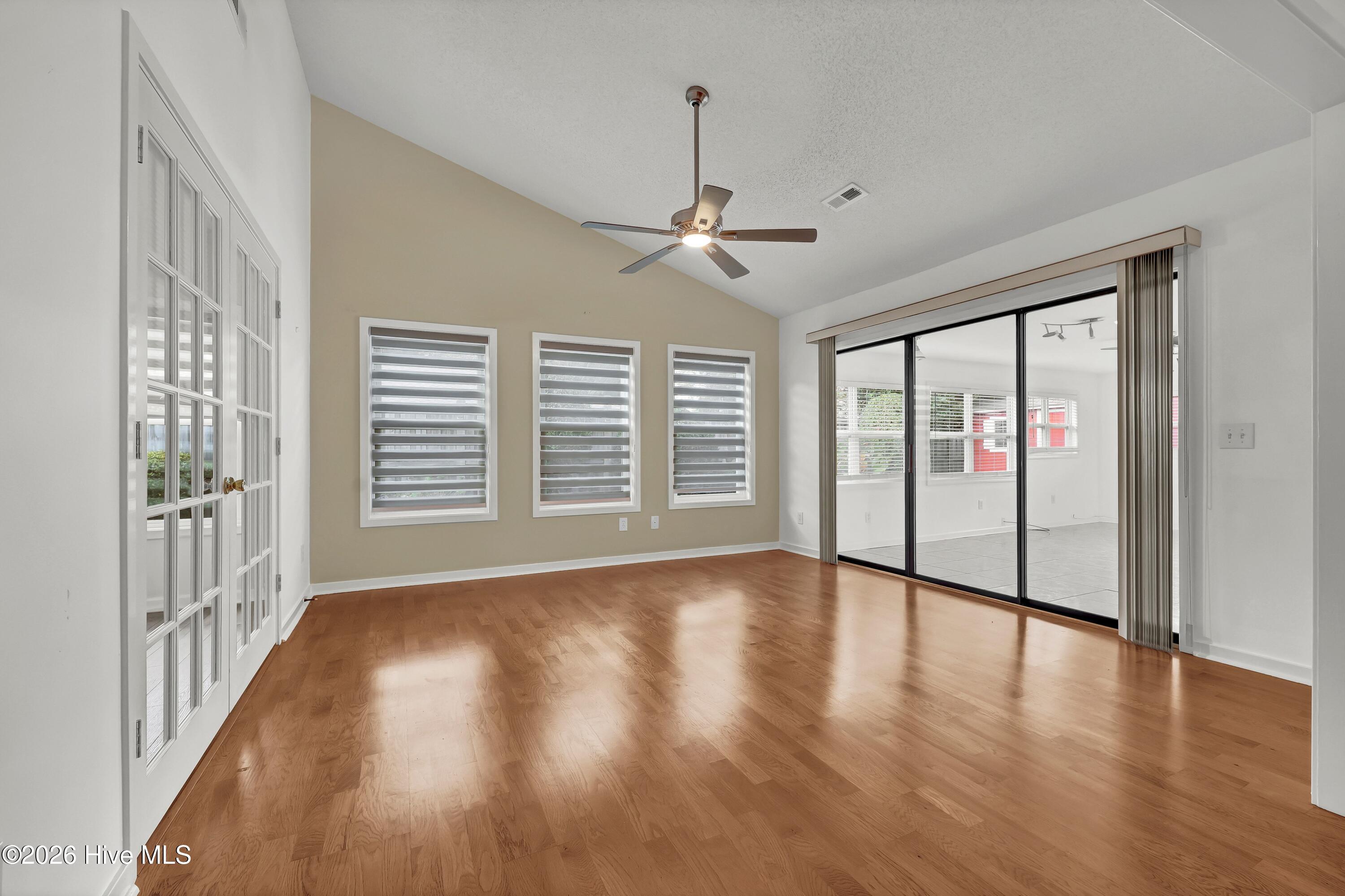 7213 Islamerta Place Property Photo 12