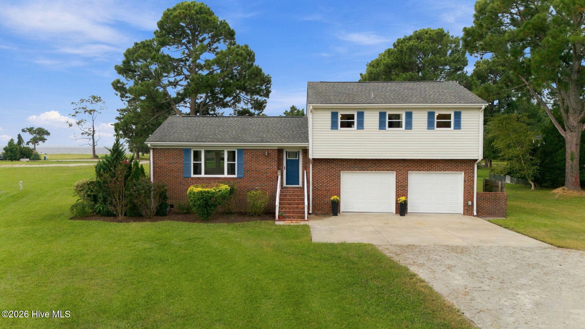 5302 Bogue Drive Property Photo 1