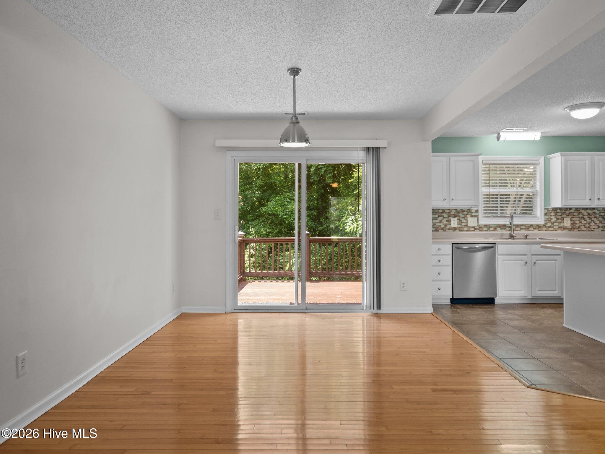 305 Appaloosa Court Property Photo 7
