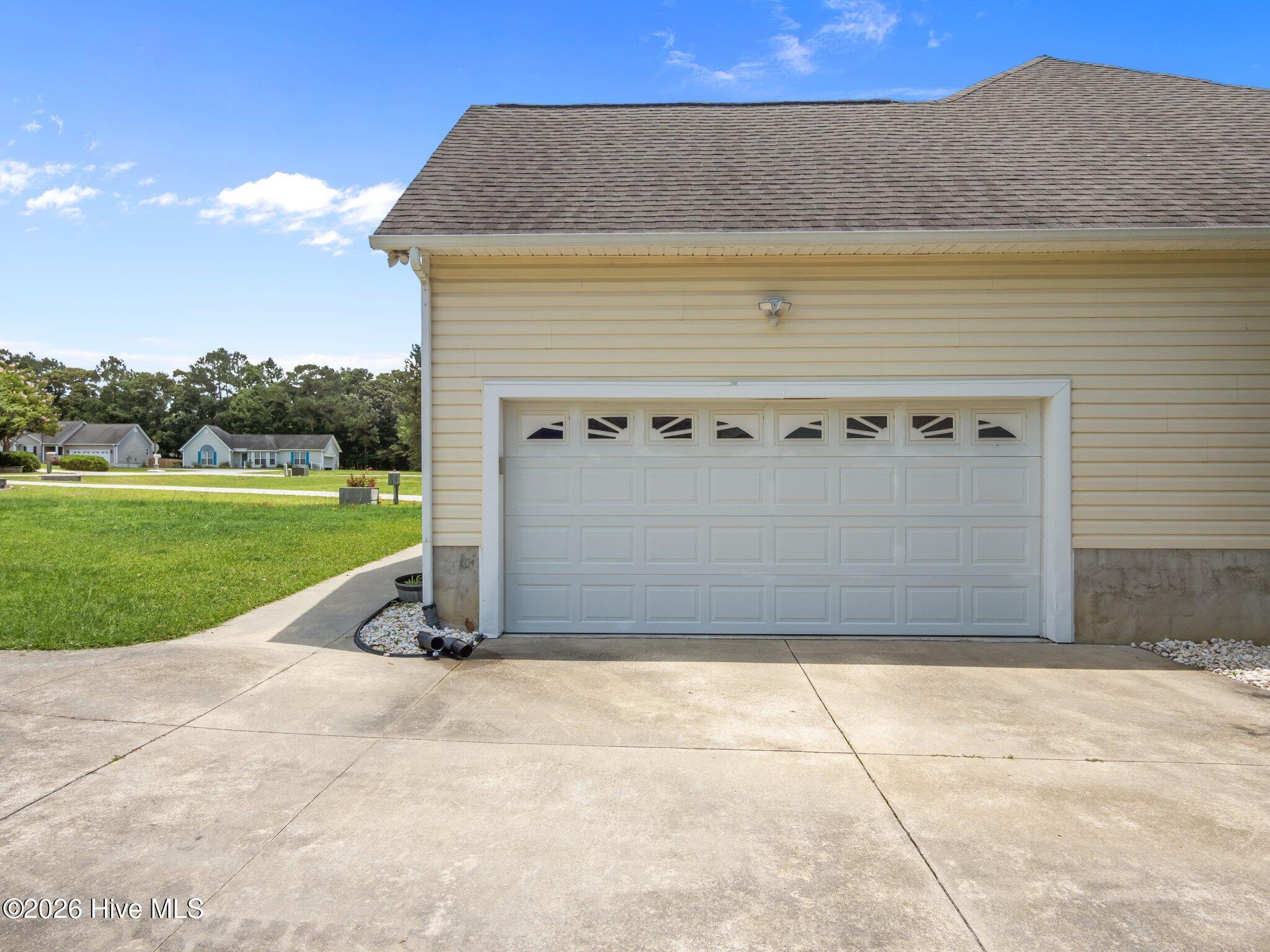 305 Appaloosa Court Property Photo 21
