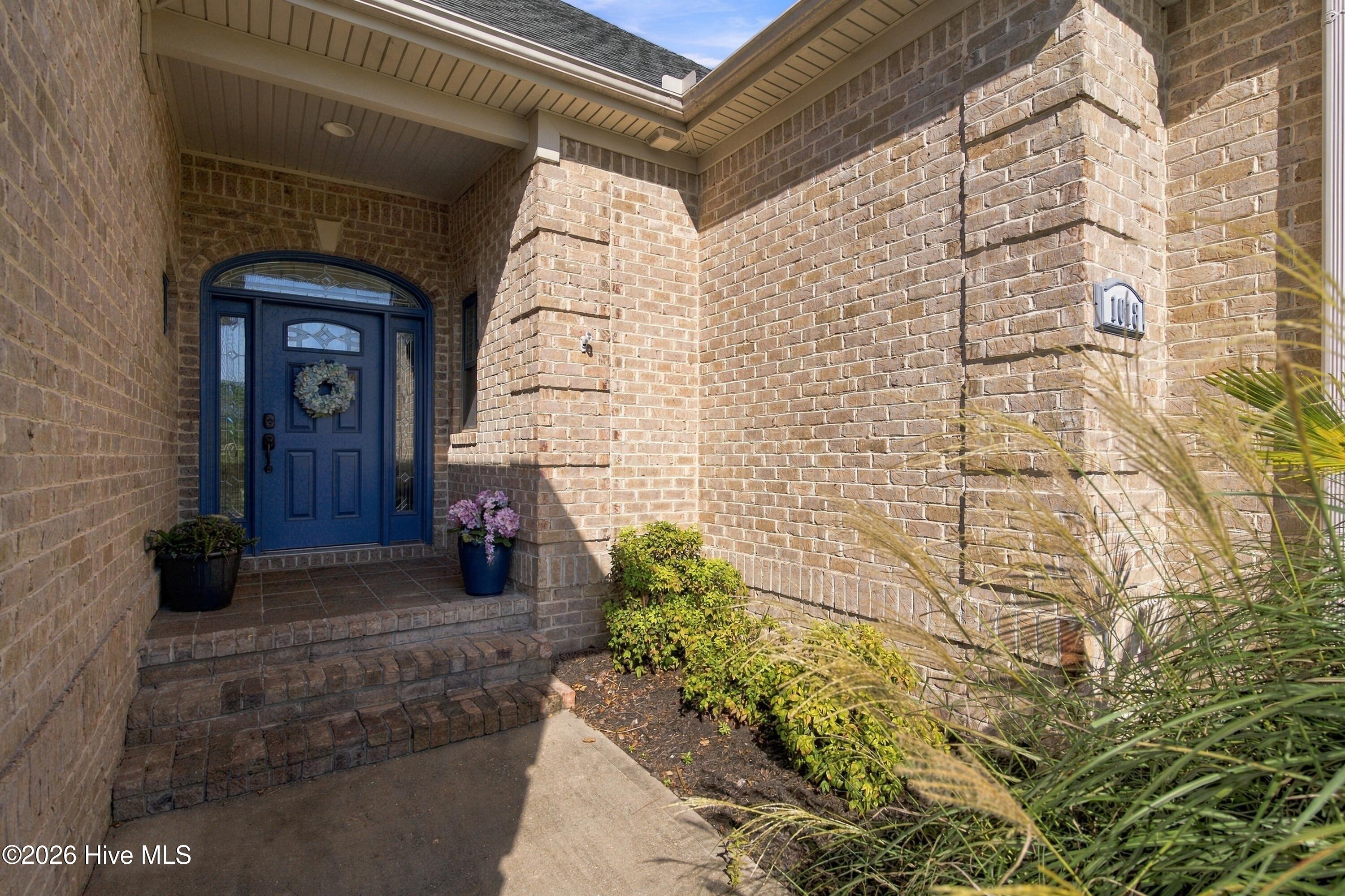 1018 Golden Sands Way Property Photo 5