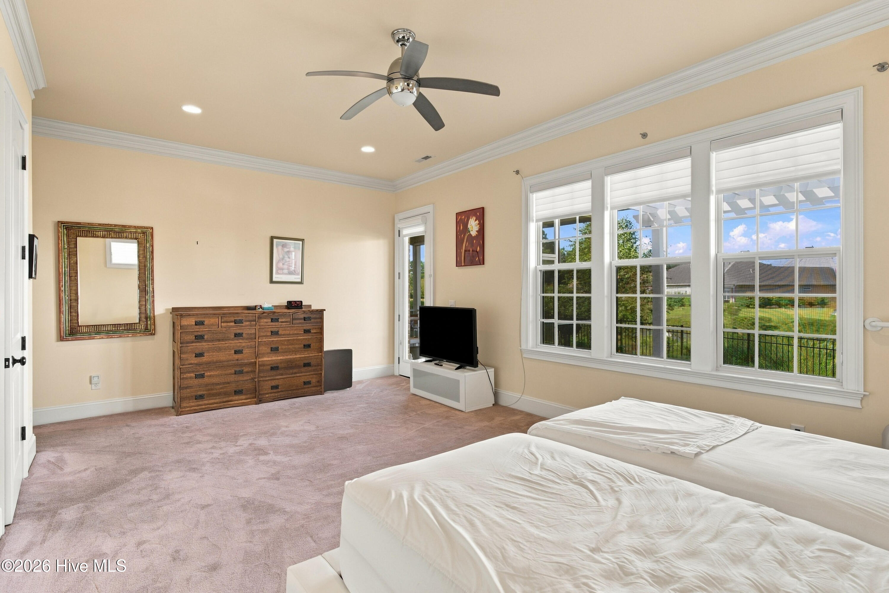 1018 Golden Sands Way Property Photo 20