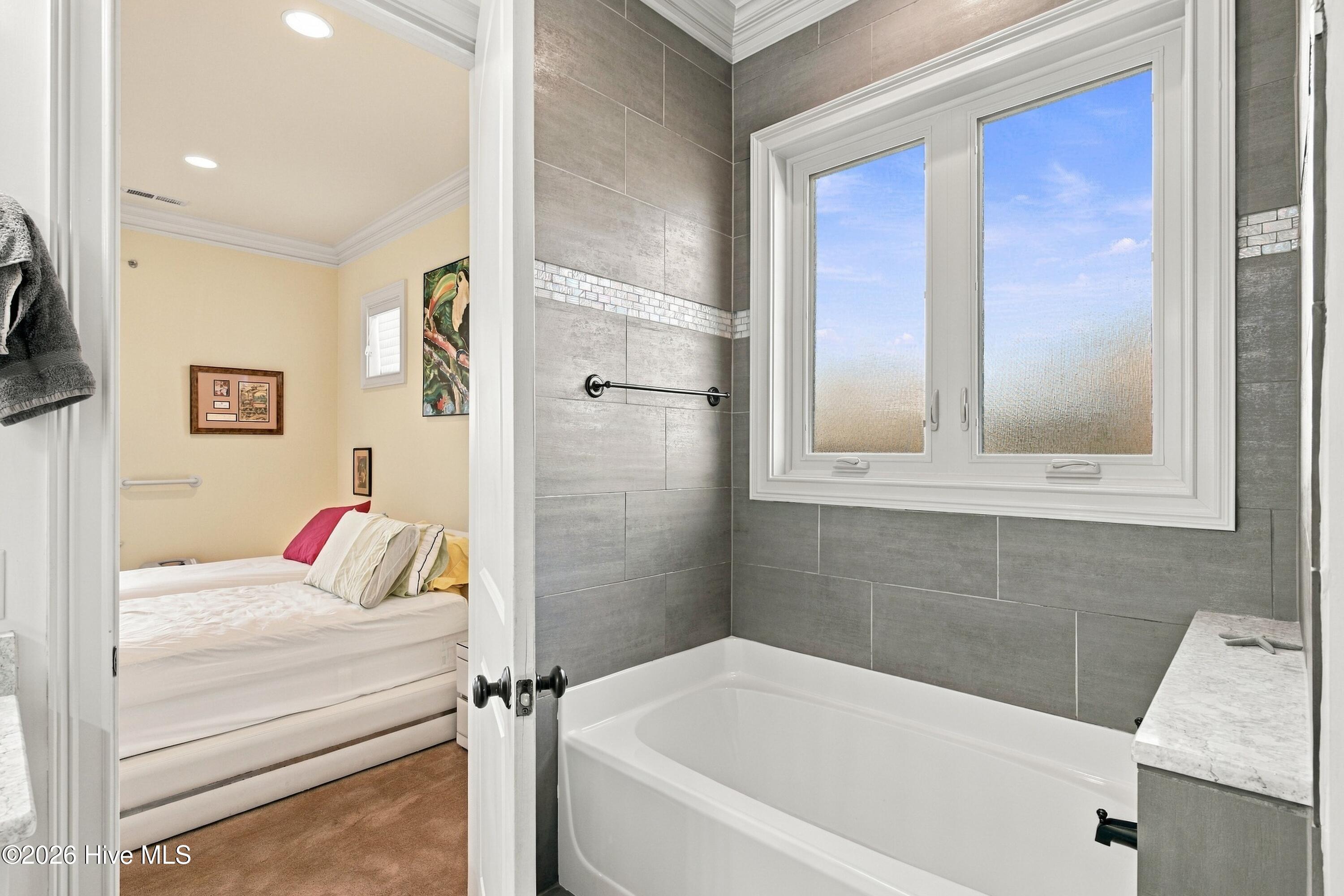 1018 Golden Sands Way Property Photo 25