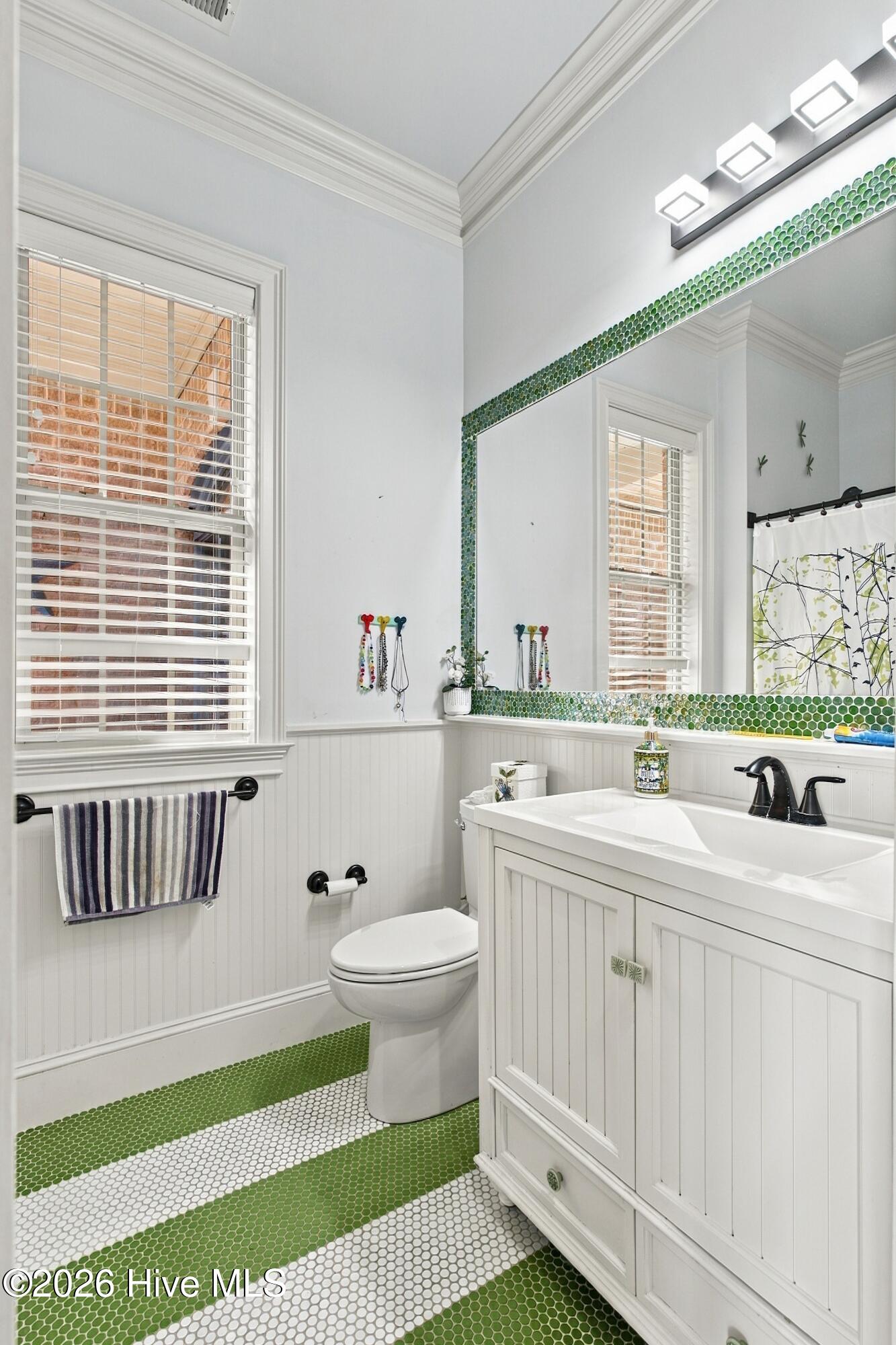 1018 Golden Sands Way Property Photo 29
