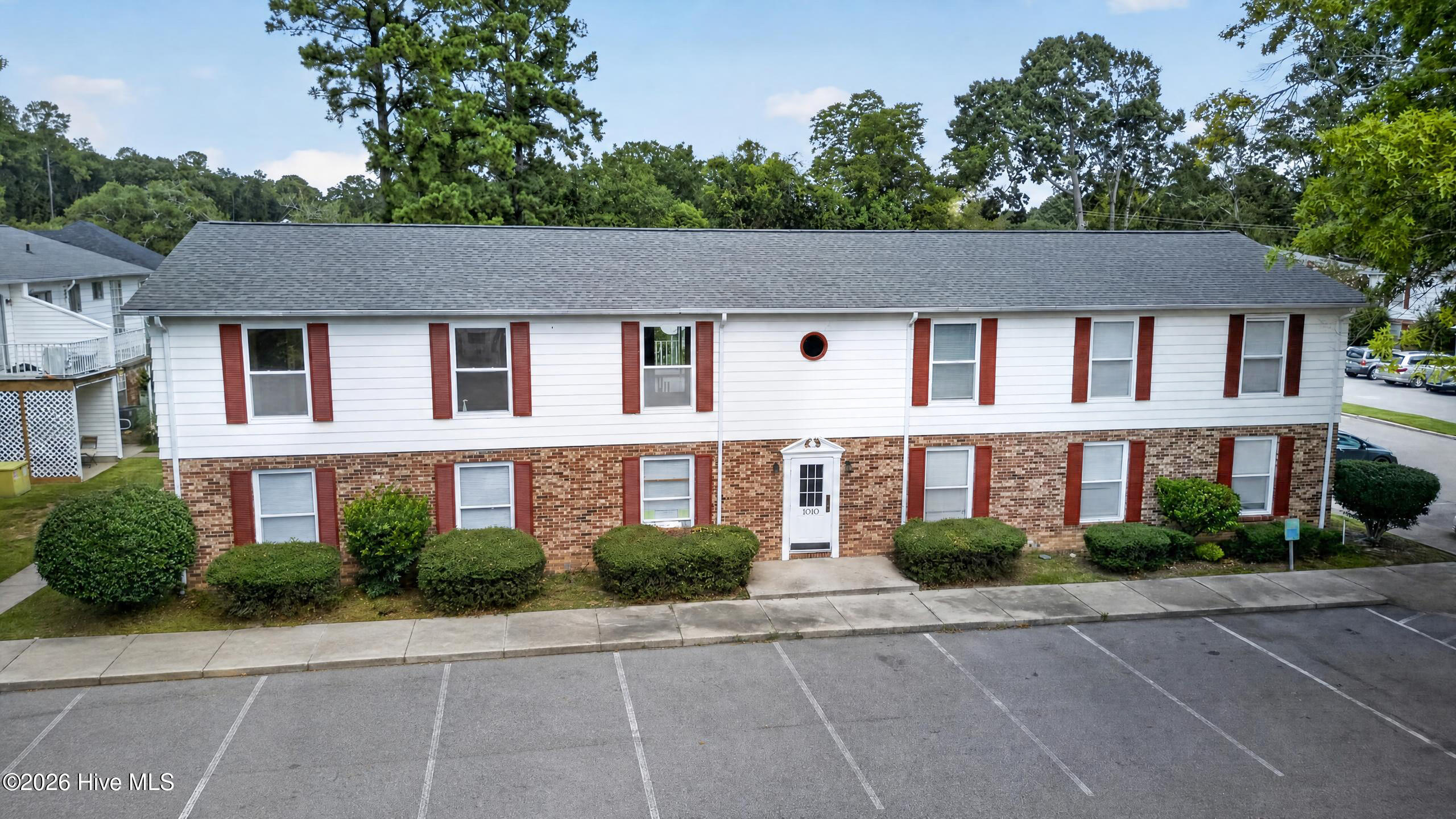 1010 Carriage Drive Apt A Property Photo 1