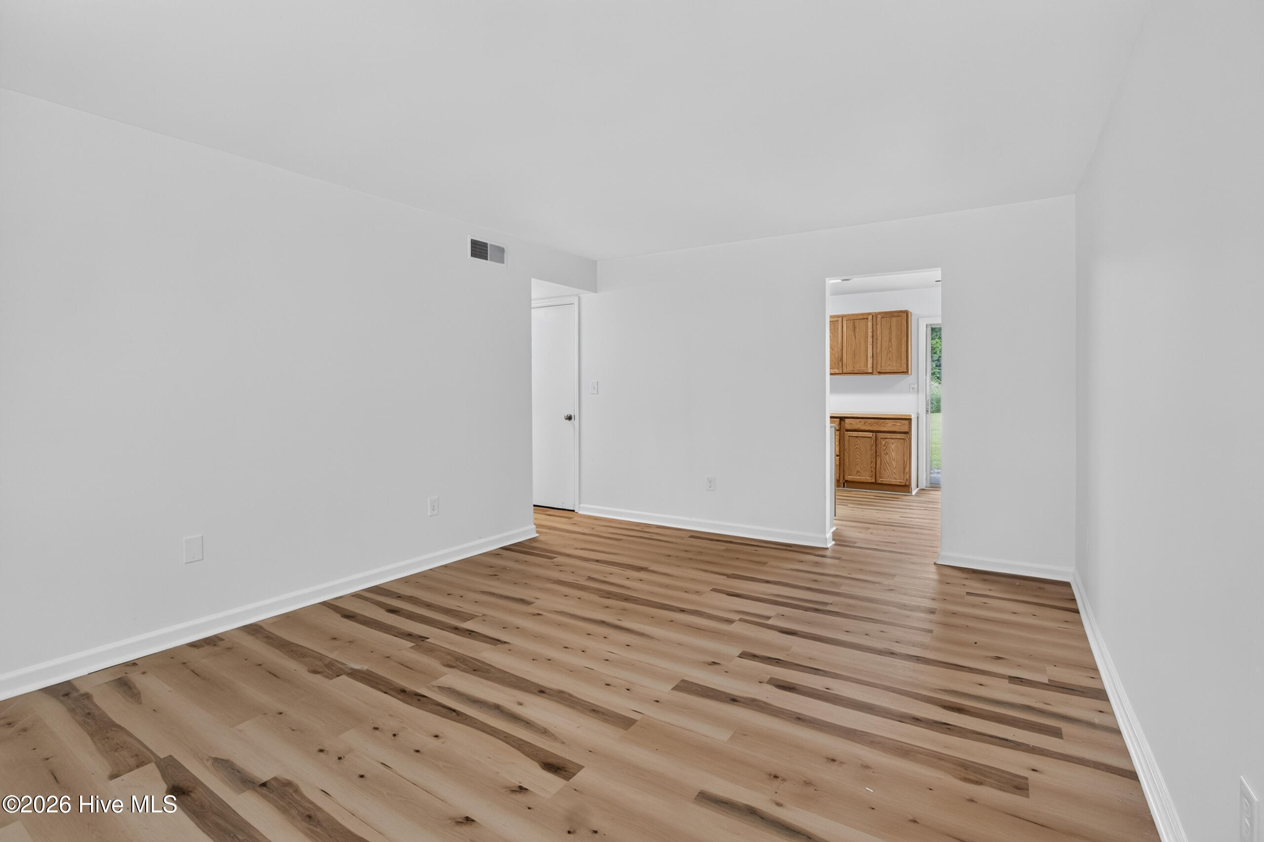 1010 Carriage Drive Apt A Property Photo 7