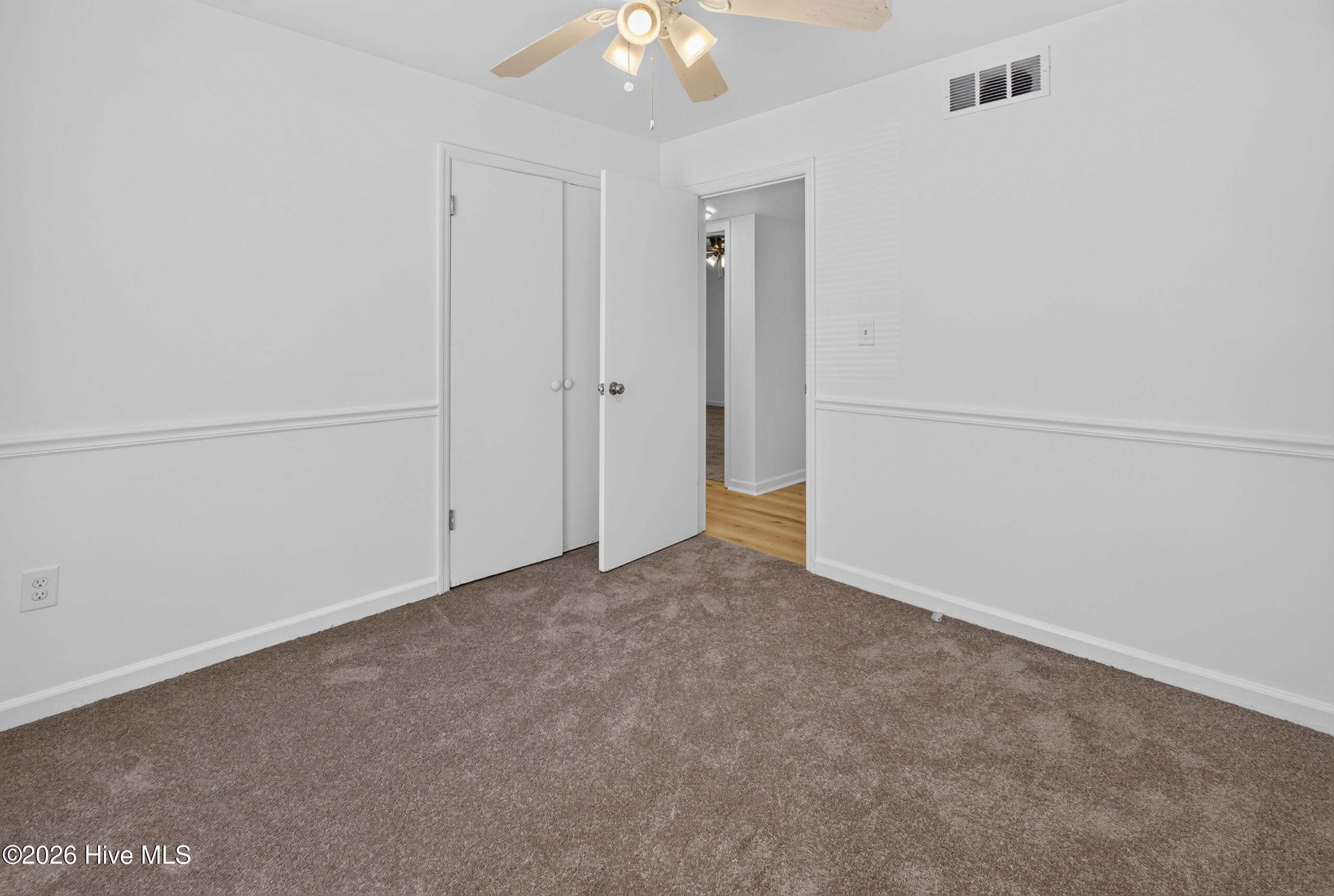 1010 Carriage Drive Apt A Property Photo 16